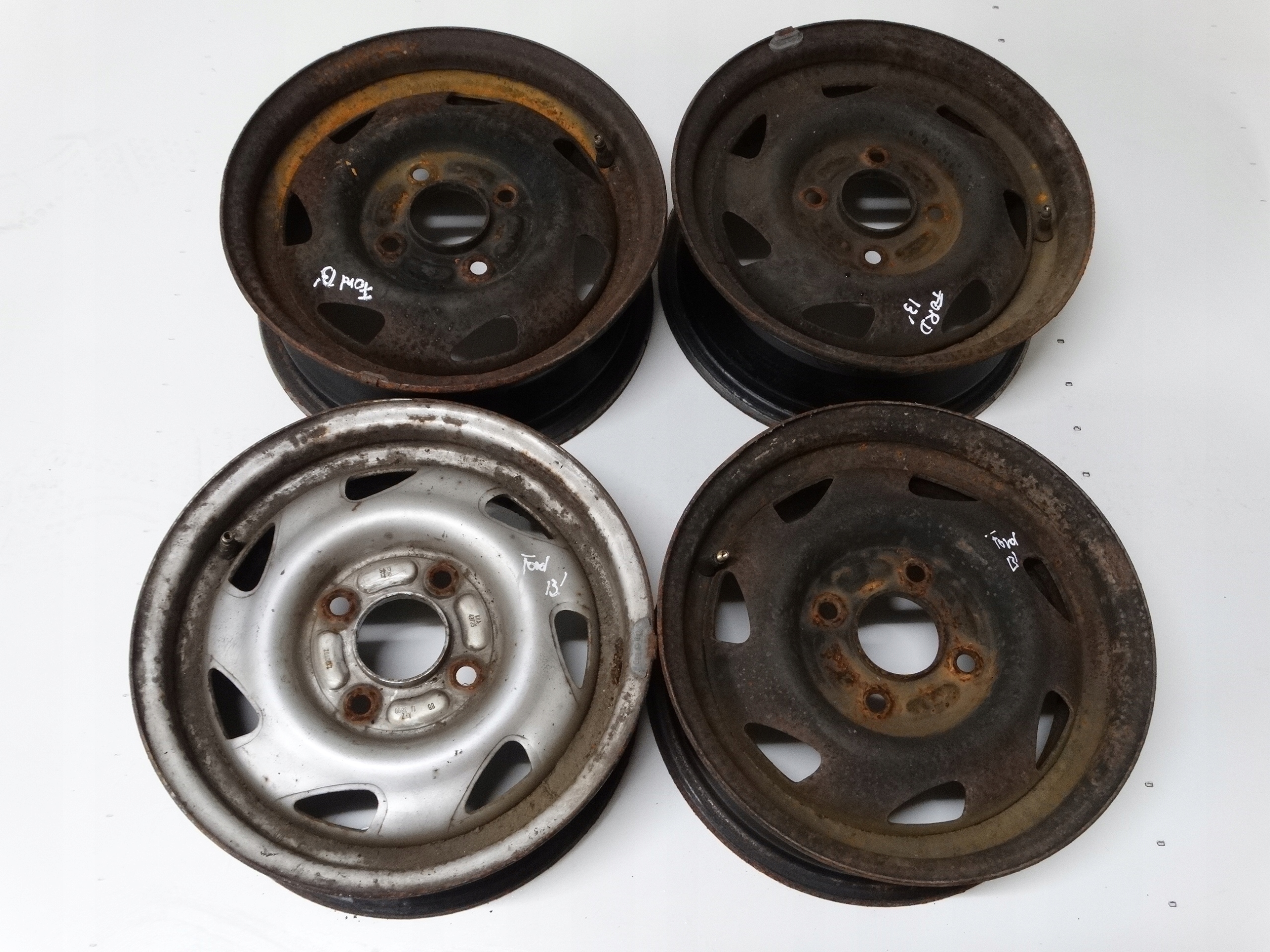 KOMPLET disk FORD 13' 4X108 5JX13 ET36 2130802