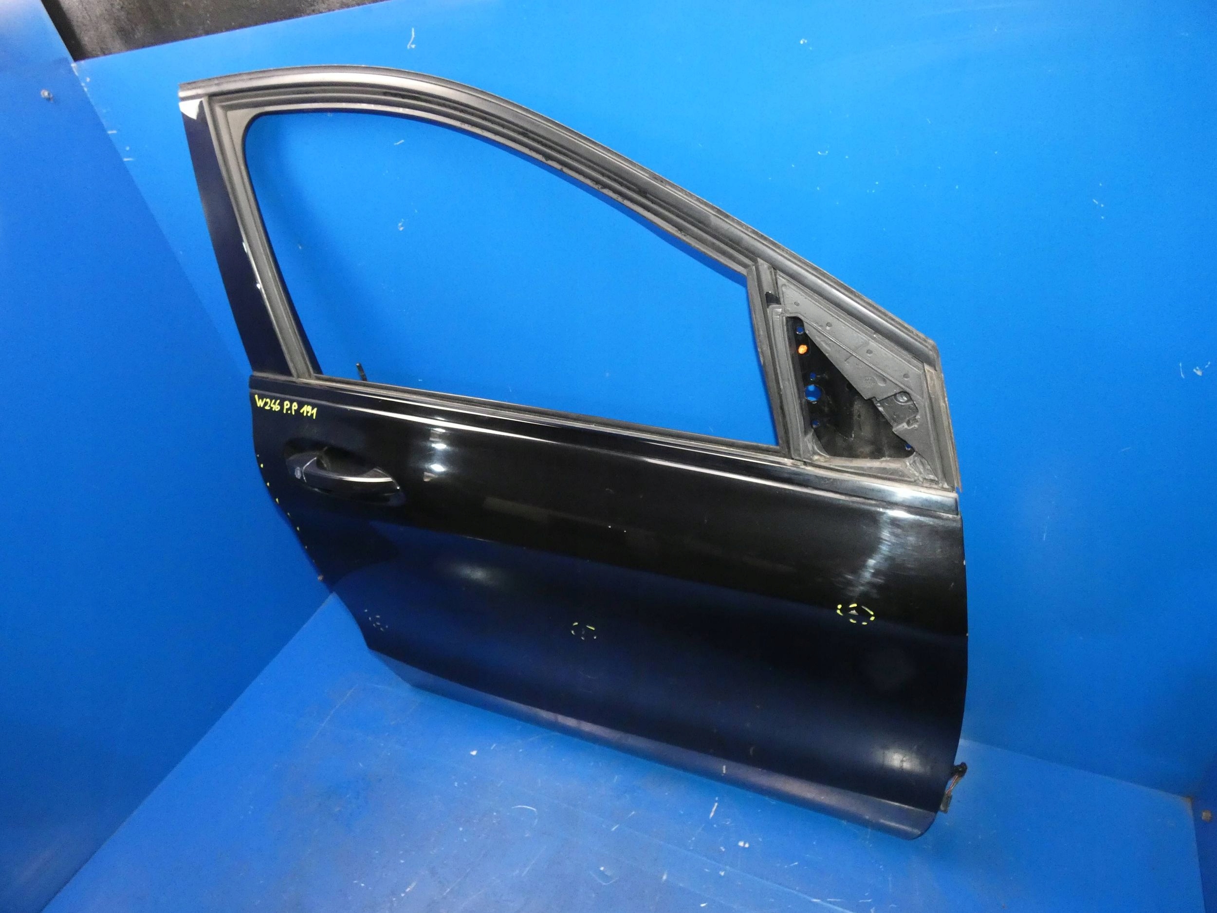 MERCEDES B KLASA W246 door right front front complete ODPRYSKI