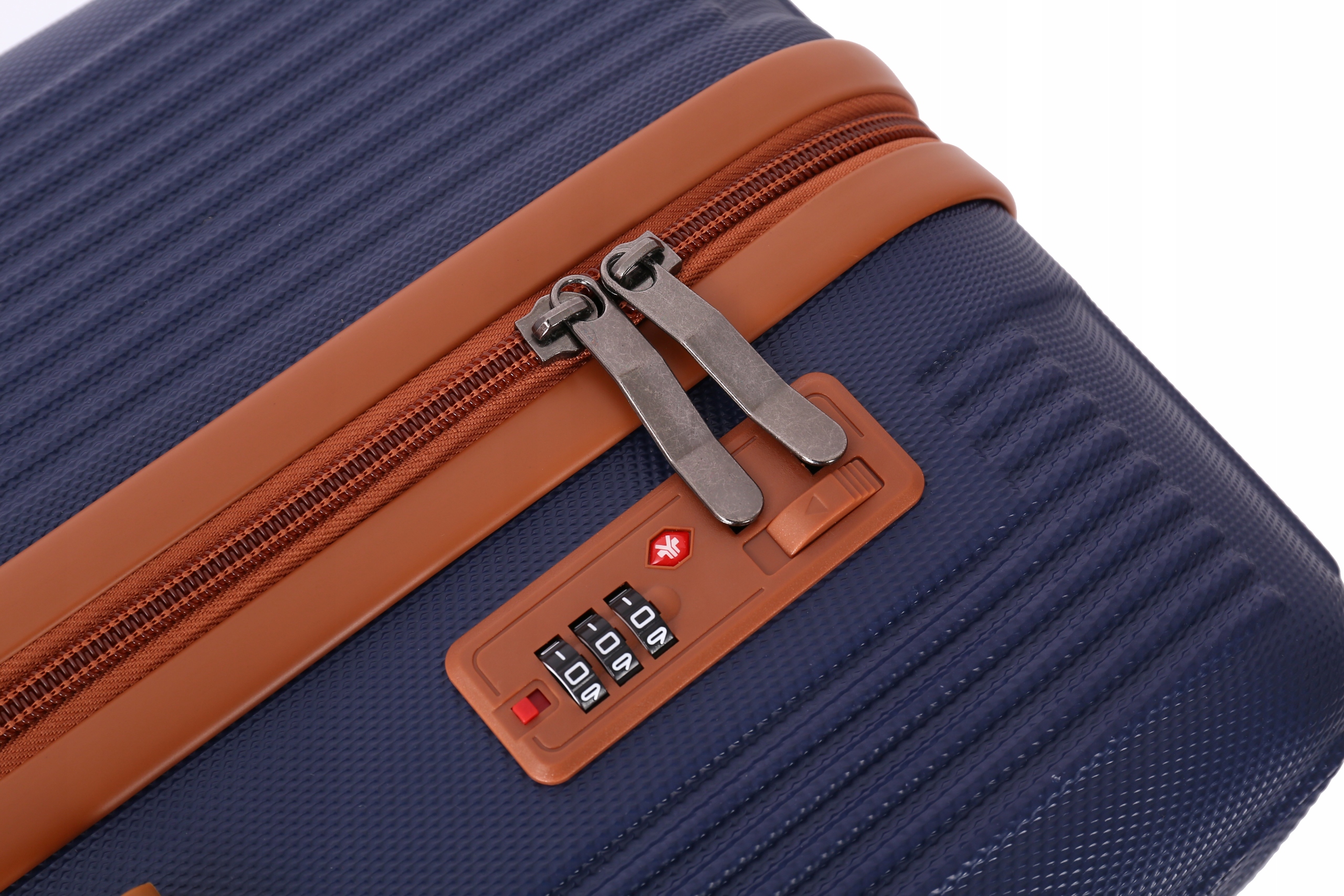 ŚREDNIA XL WALIZKA PODRÓŻNA 65L BAGAŻ TORBA MOCNA TWARDA NA KÓŁKACH Model XHA174