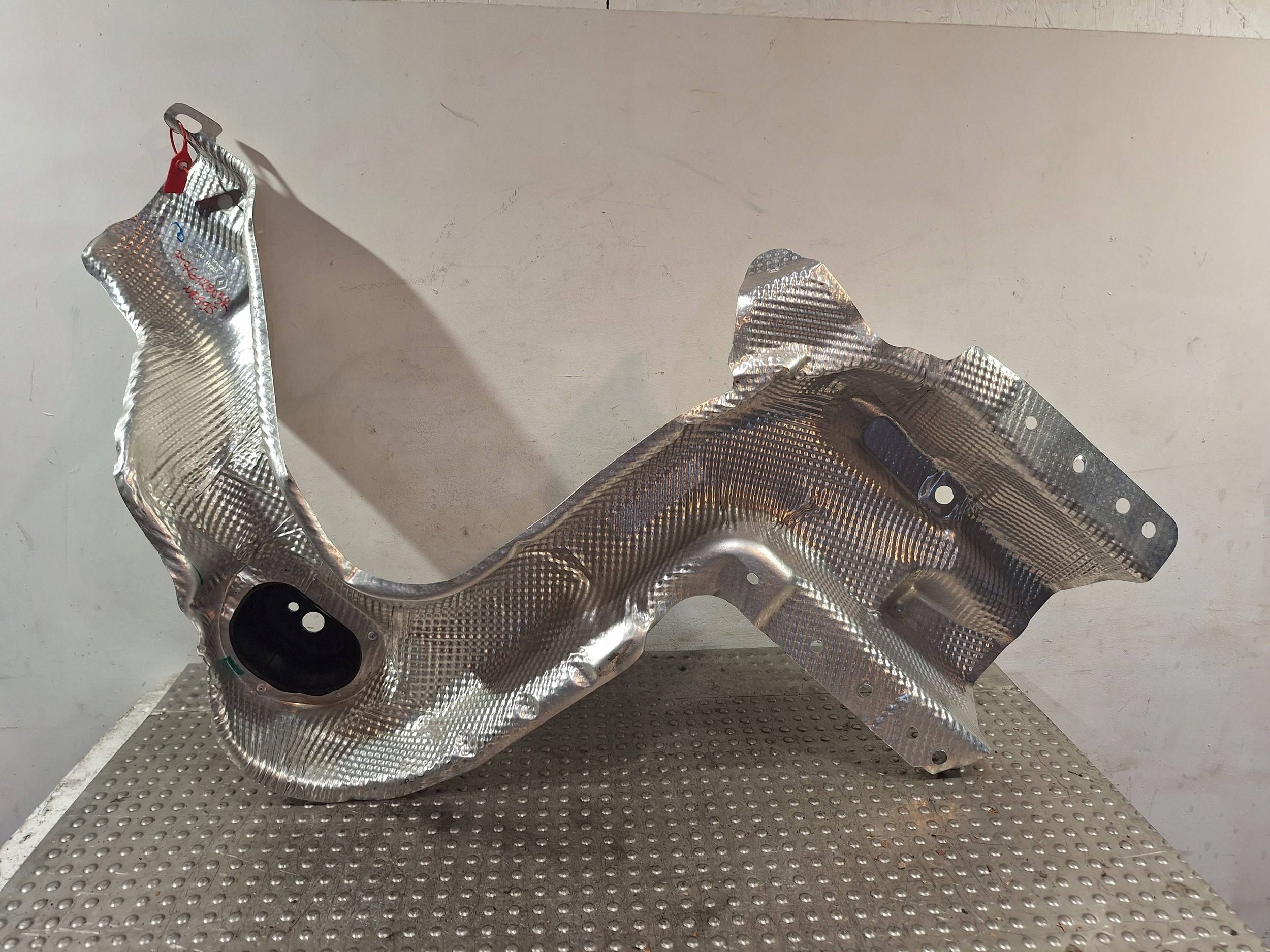 Blende Abdeckung TERMICZNA 747612803R RENAULT ARKANA