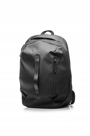 Trunk Travel Backpack – batoh s vreckom na notebook (čierny)