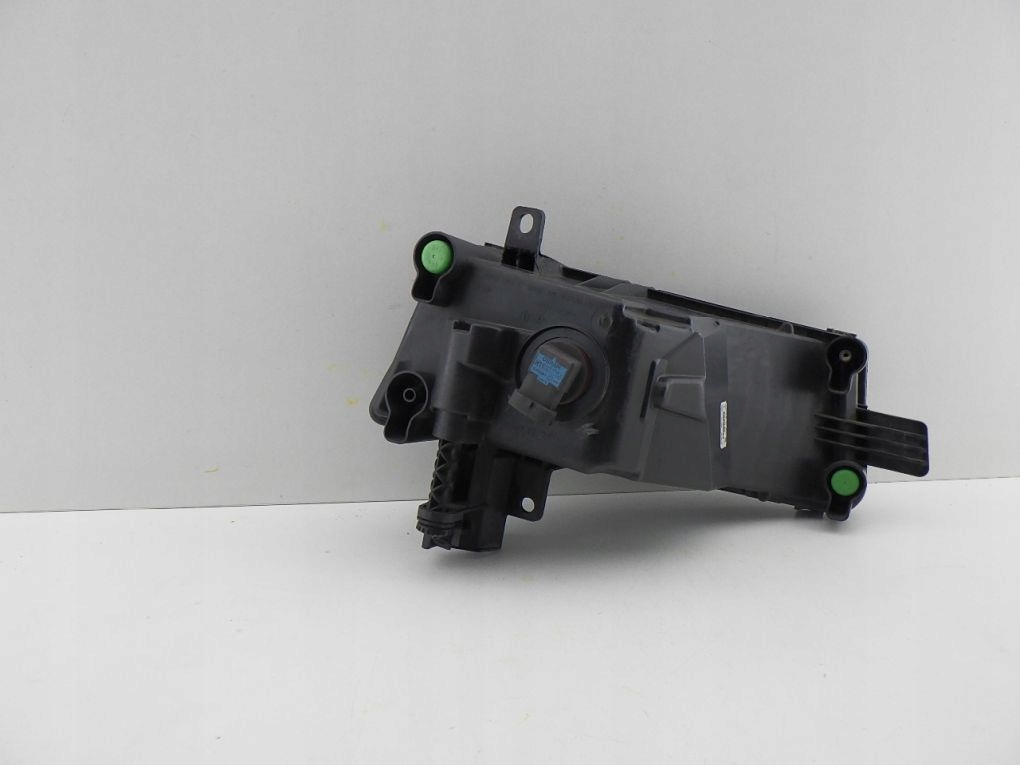 VW TOURAN 2 II 5TA 15- fog light left