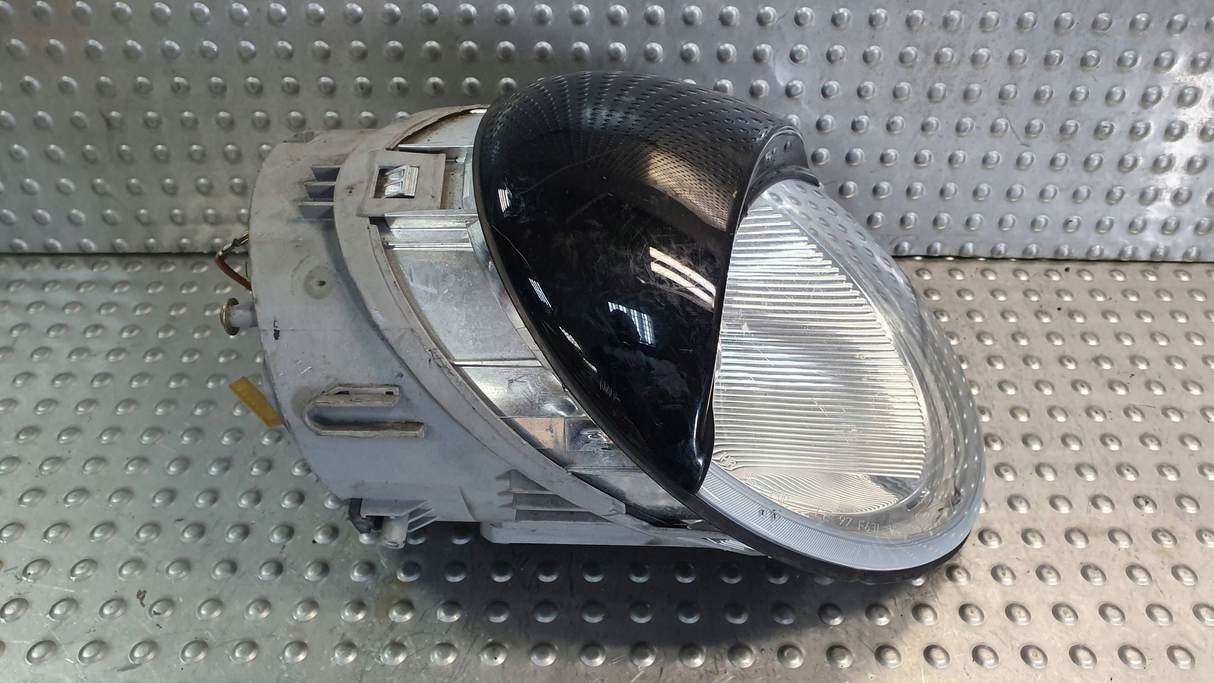 light front right VW NEW BEETLE 97