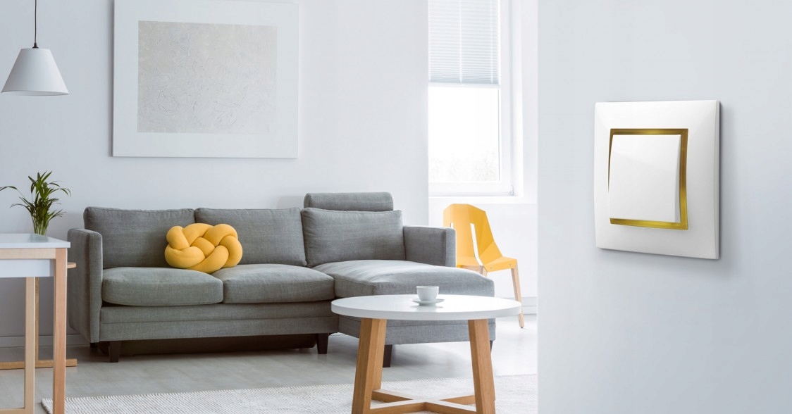 ZESTAW DWÓCH GNIAZD W RAMCE BIAŁY ZŁOTY ARIA Typ gniazda Gniazdo