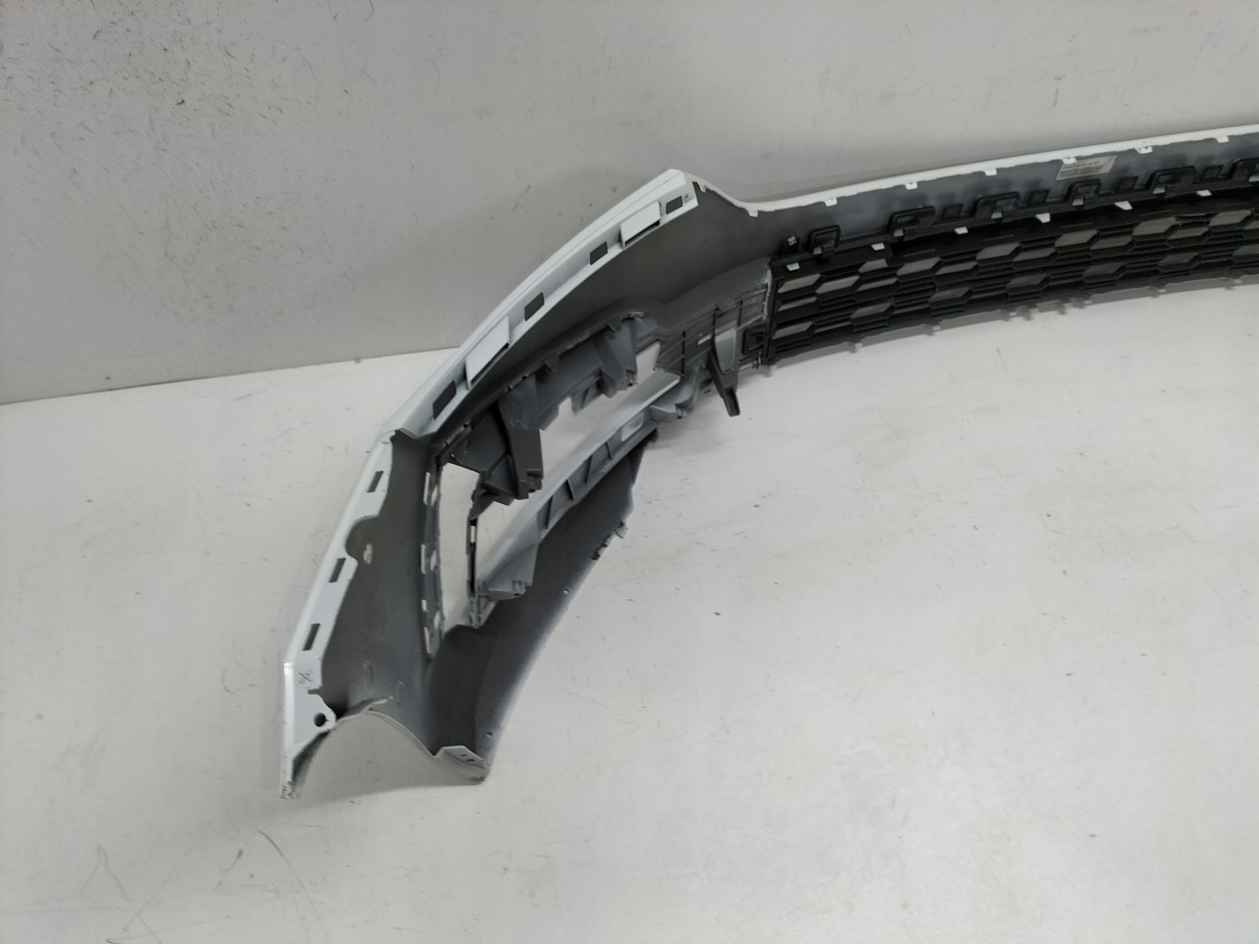 nárazník přední předek SKODA OCTAVIA 4 IV 19