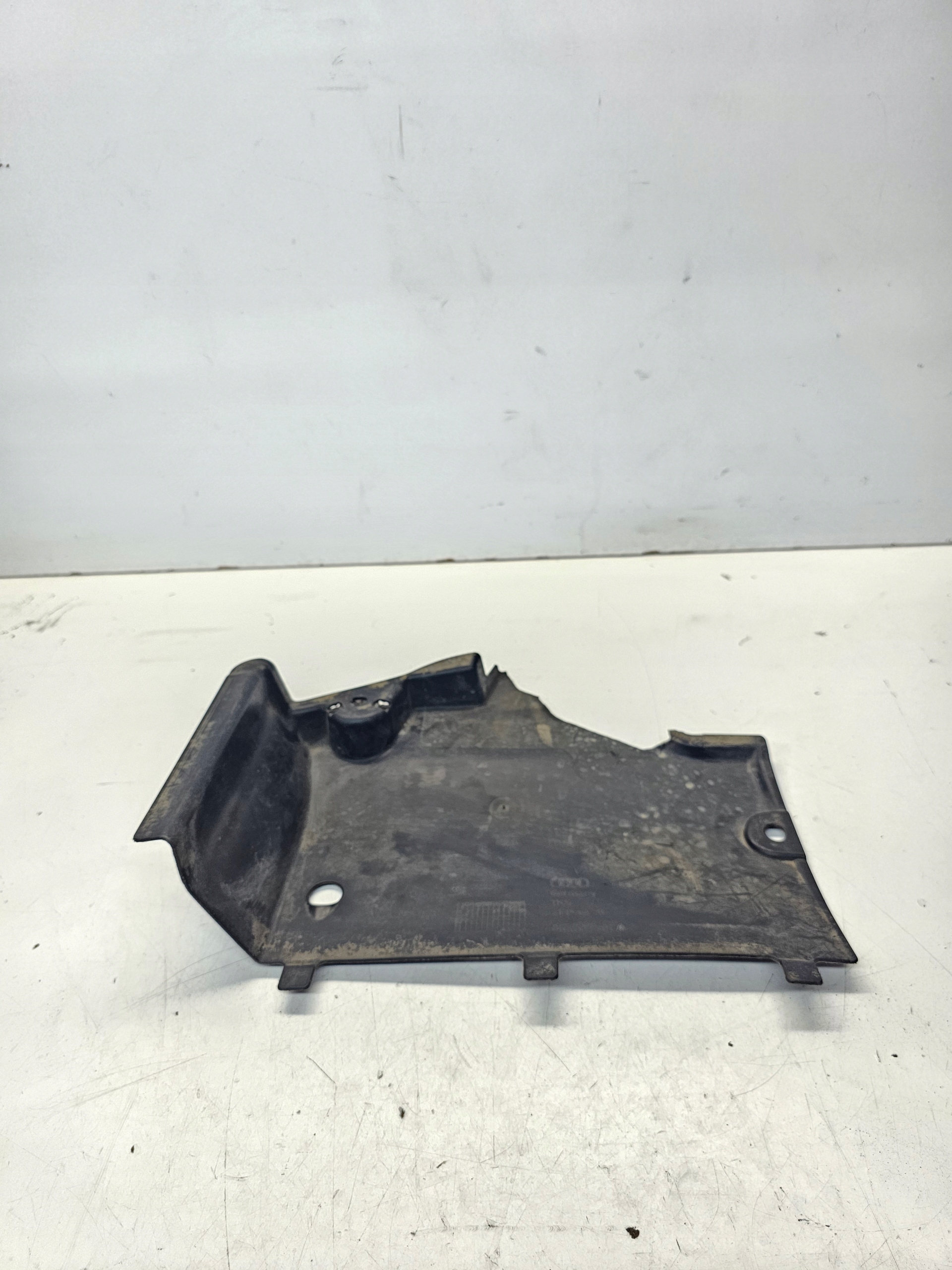 cover chassis left MALA AUDI Q5 8R 8R0825201A