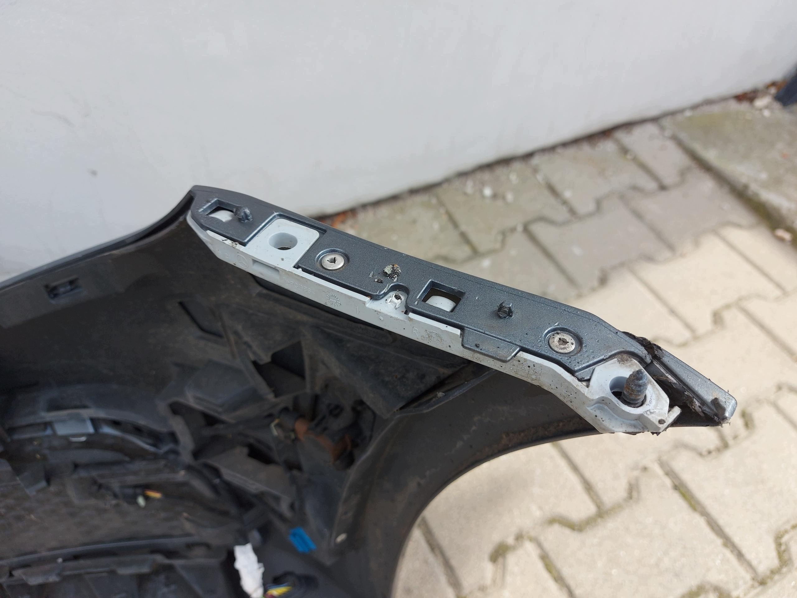 MERCEDES W213 E300de Kombi bumper front complete AMG 992