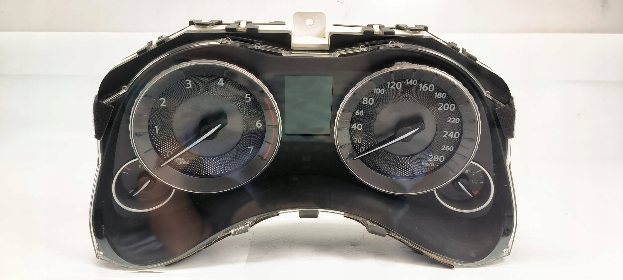 dials clock INFINITI M30D