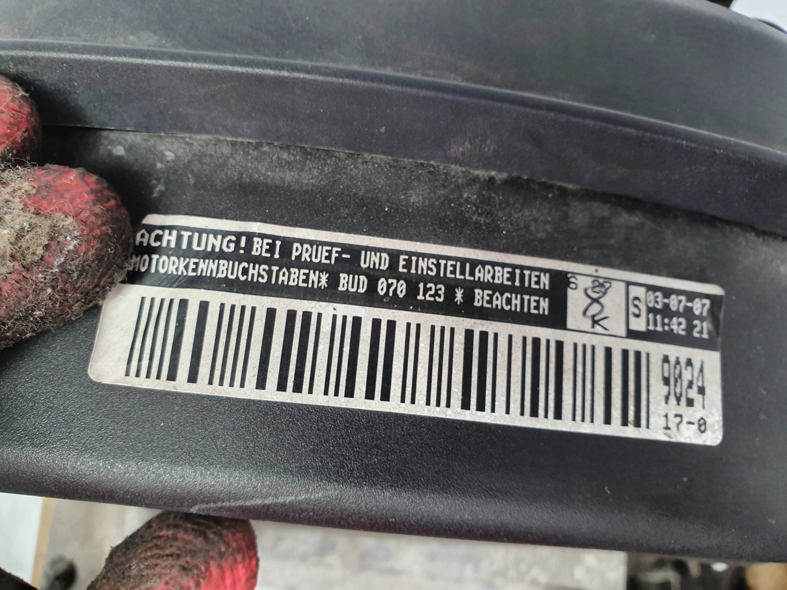 engine pillar BUD 1.4 16V 80KM VOLKSWAGEN GOLF V