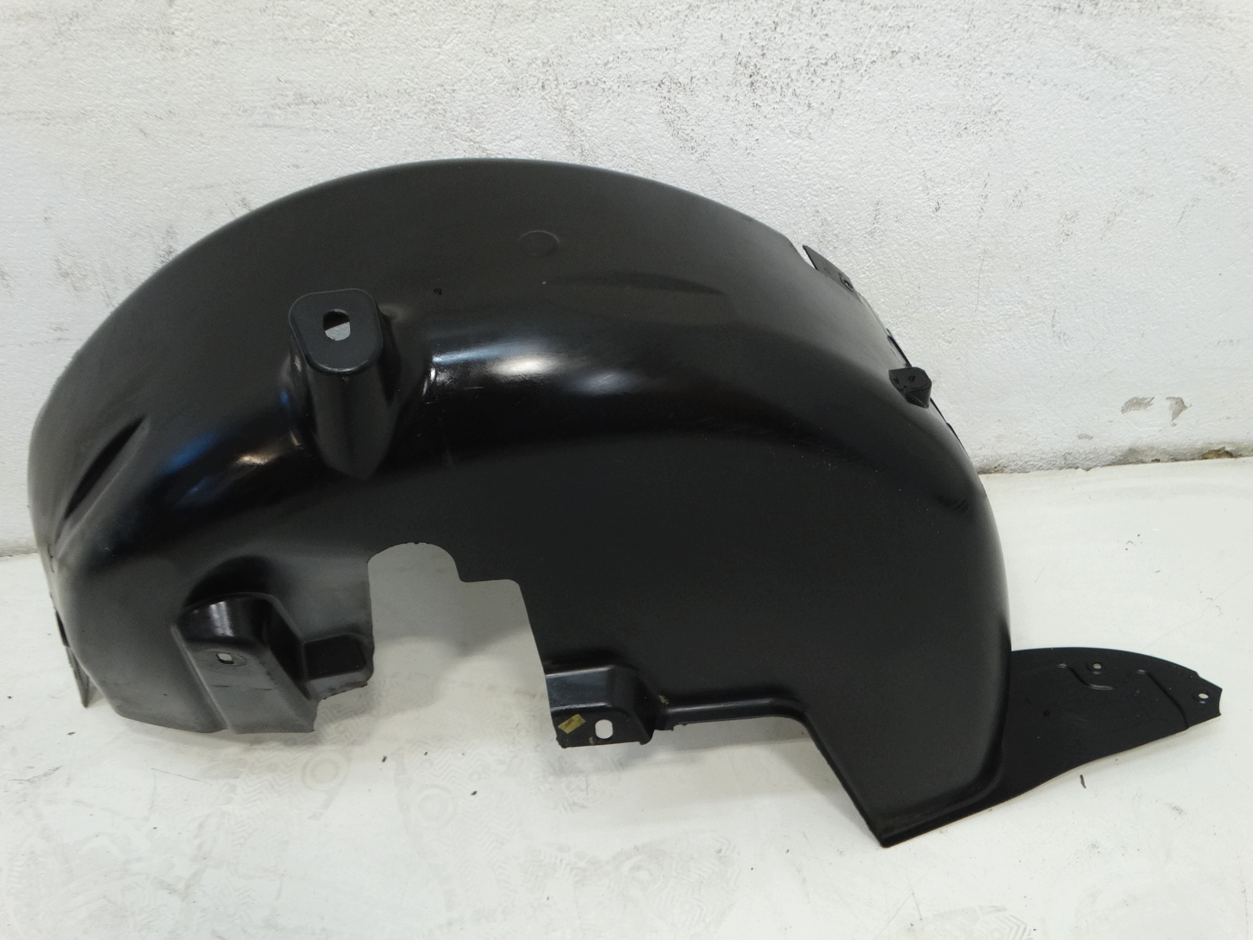 mudguard right rear. CITROEN C4 CACTUS 16R. 9801624280