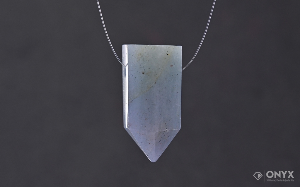 Akvamarín provrtaný fazetovaný křišťál 20x10 m