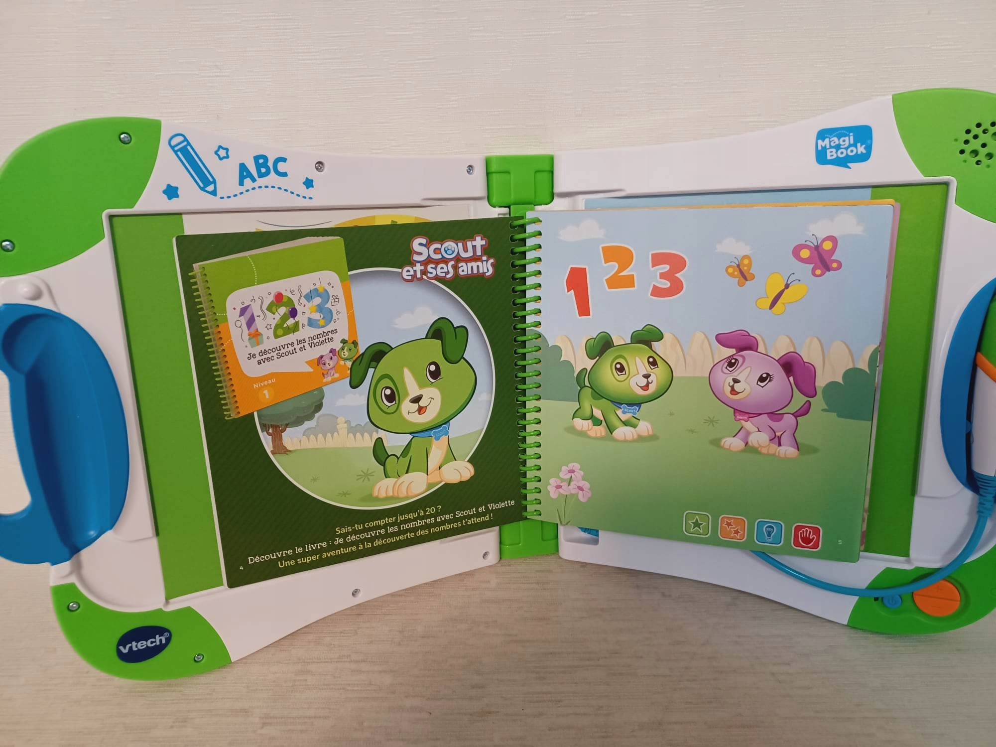 Vtech książeczka interaktywna j. francuski Bohater brak