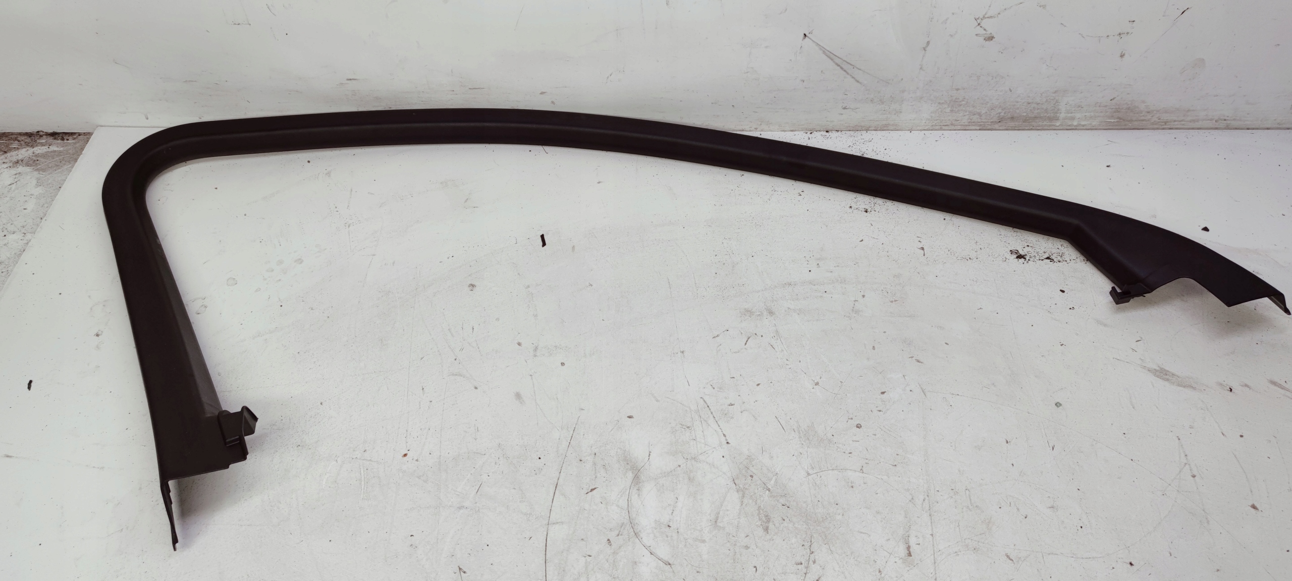 frame cover door left front AUDI A4 B9 8W0867609