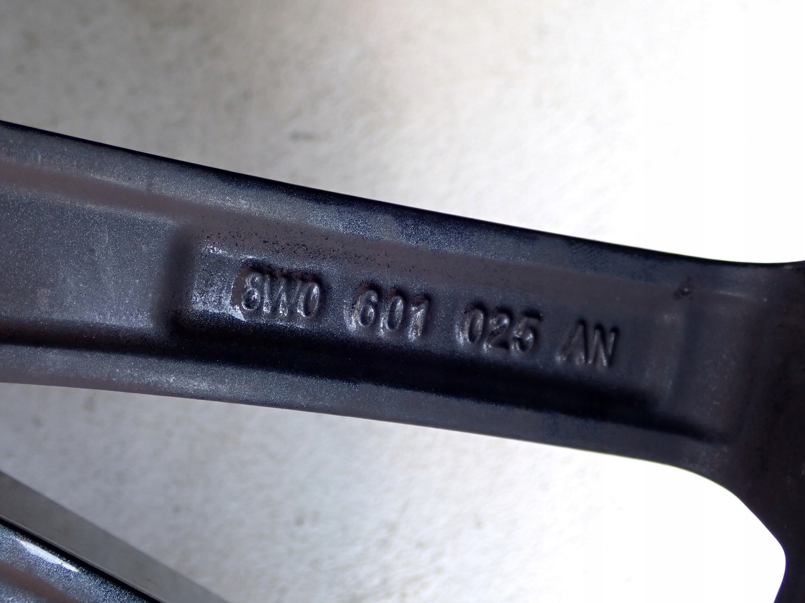 disk hliníkový AUDI A4 B9 19 8,5J 5x112 ET 32 8W0601025AN