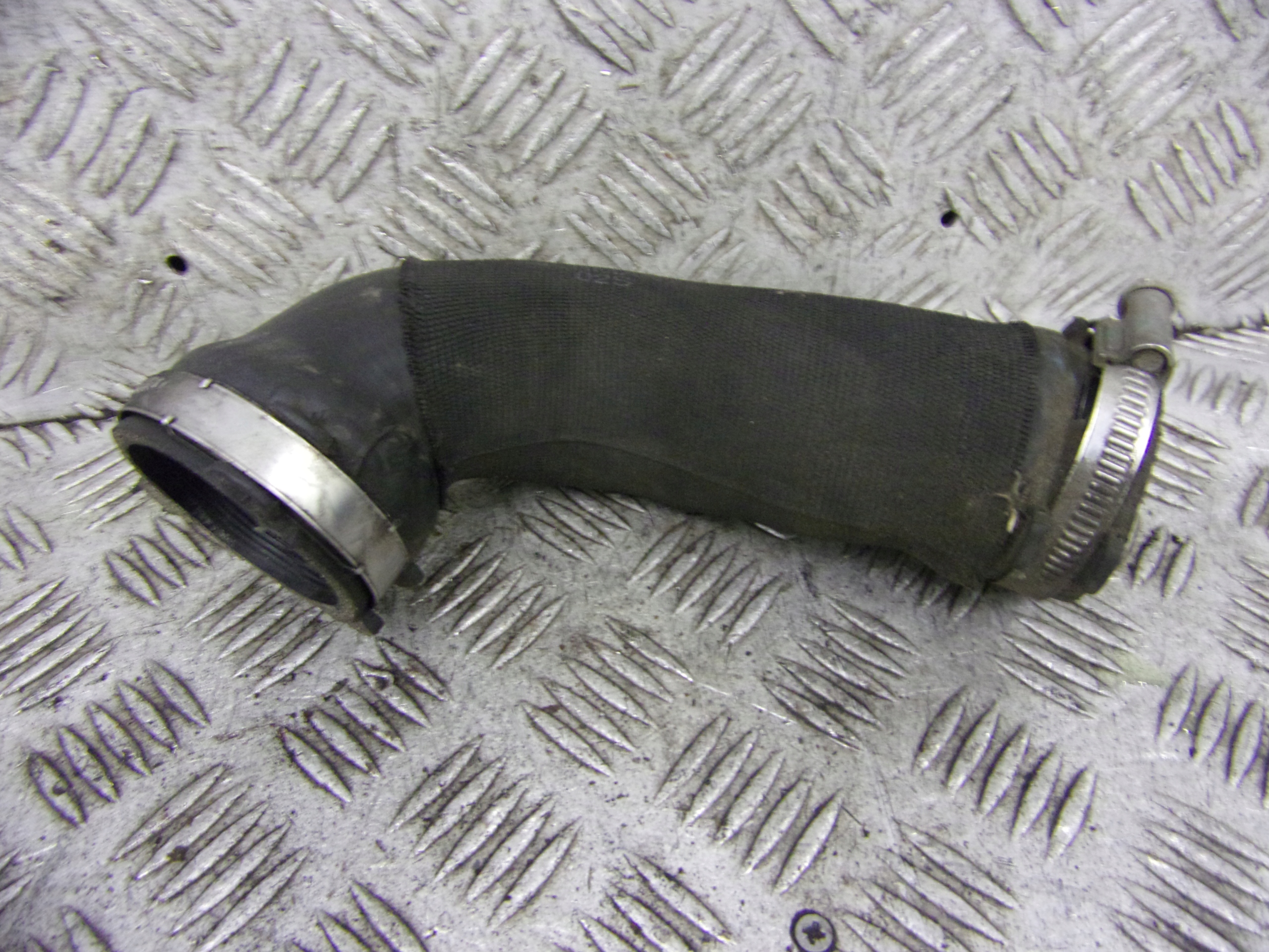 rohr Schlauch intercooler turbo AUDI A4 B6 2.5 TDI