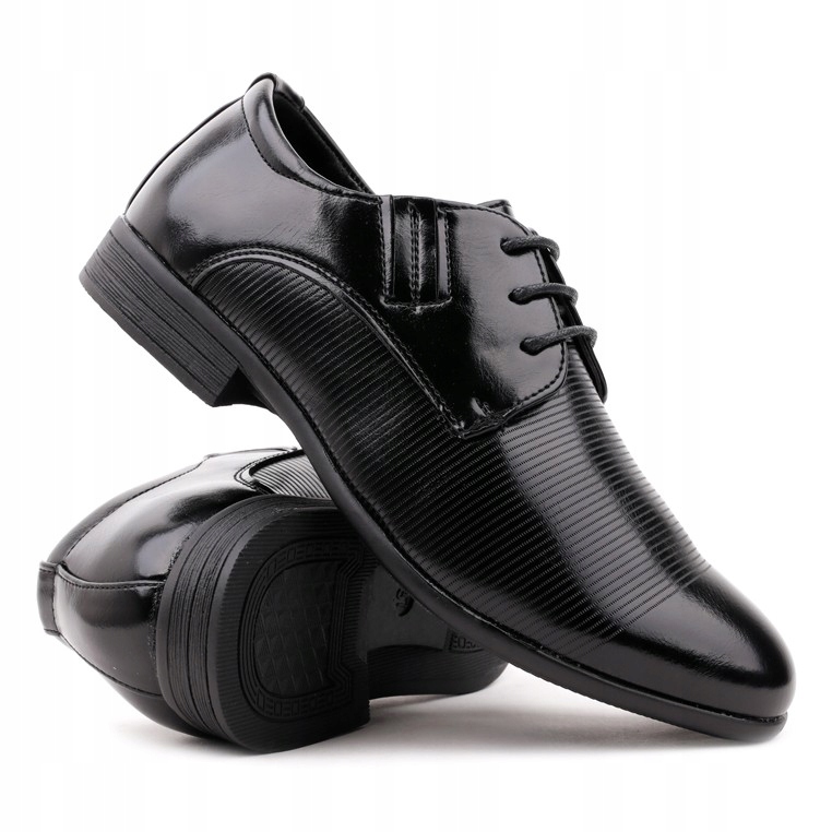 CZARNE BUTY WIZYTOWE CHŁOPIĘCE MŁODZIEŻOWE PÓŁBUTY NA KOMUNIĘ LAKIEROWANE Stan opakowania oryginalne