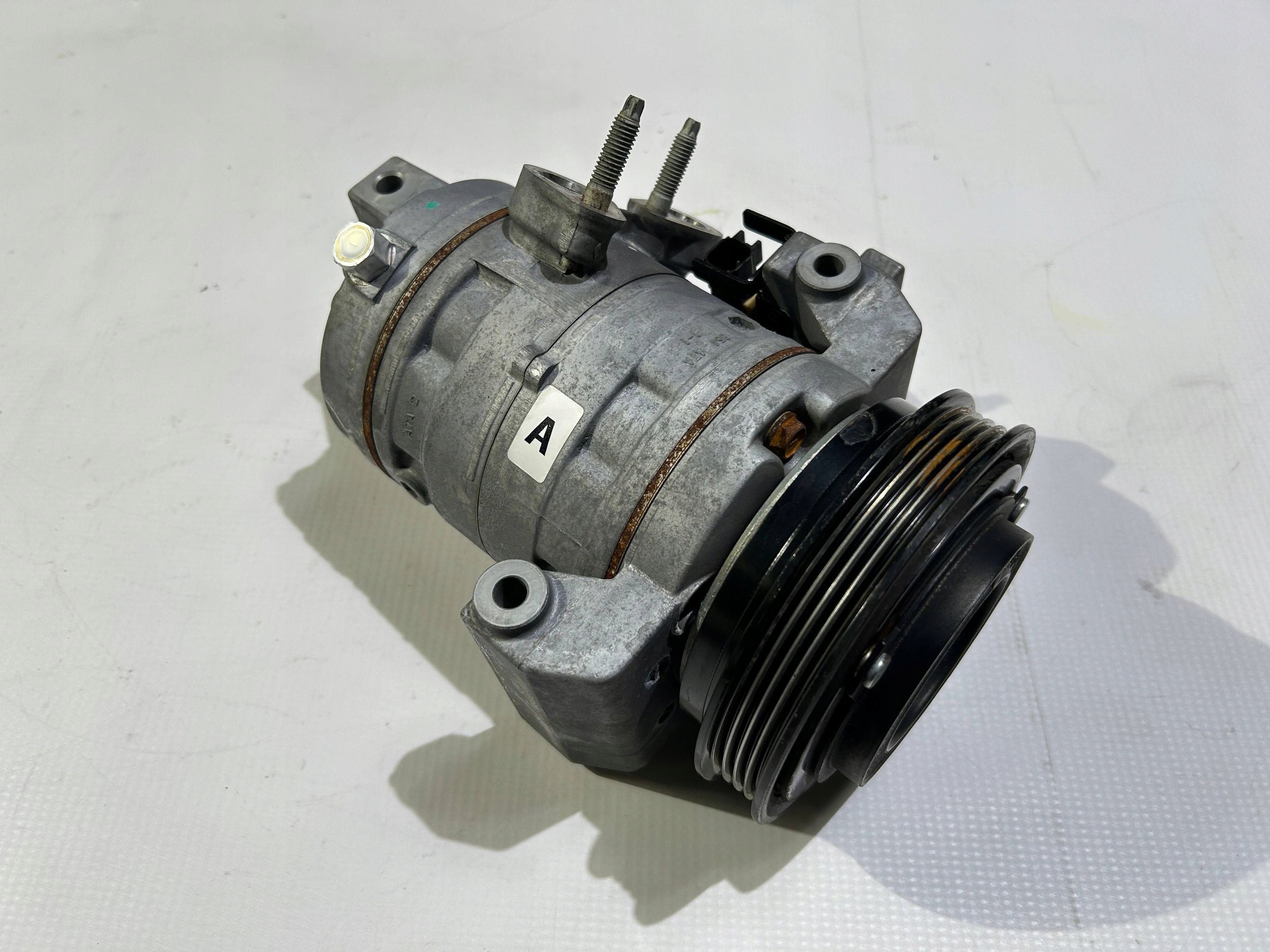 compressor; compressor of the air conditioning Ford Mustang V 3.7 2011-2014