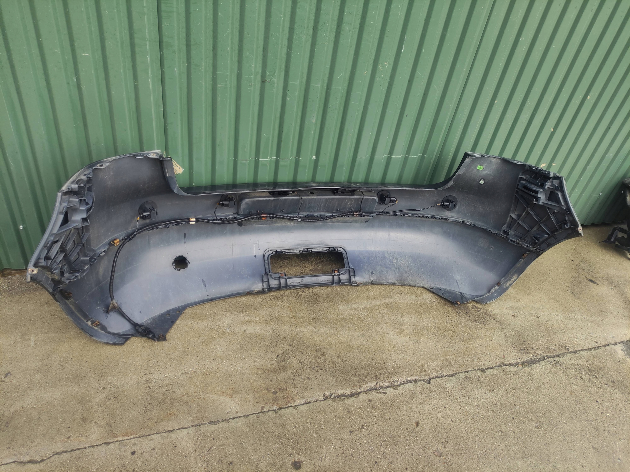 paraurti posteriore VOLKSWAGEN Golf V HB