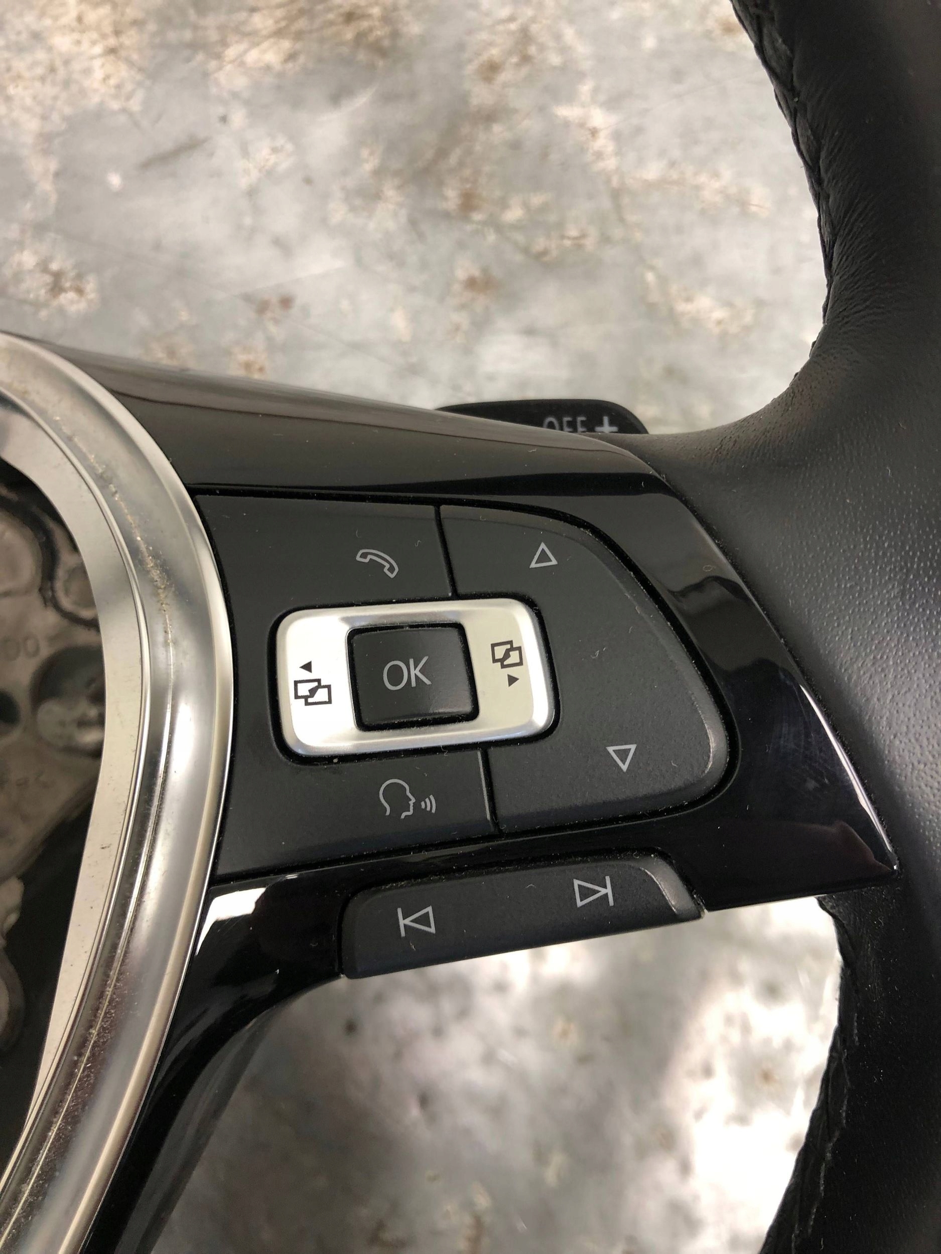 steering wheel, leather MULTIFUNKCJA with shifting VW PASSAT B8 5G0419091GF