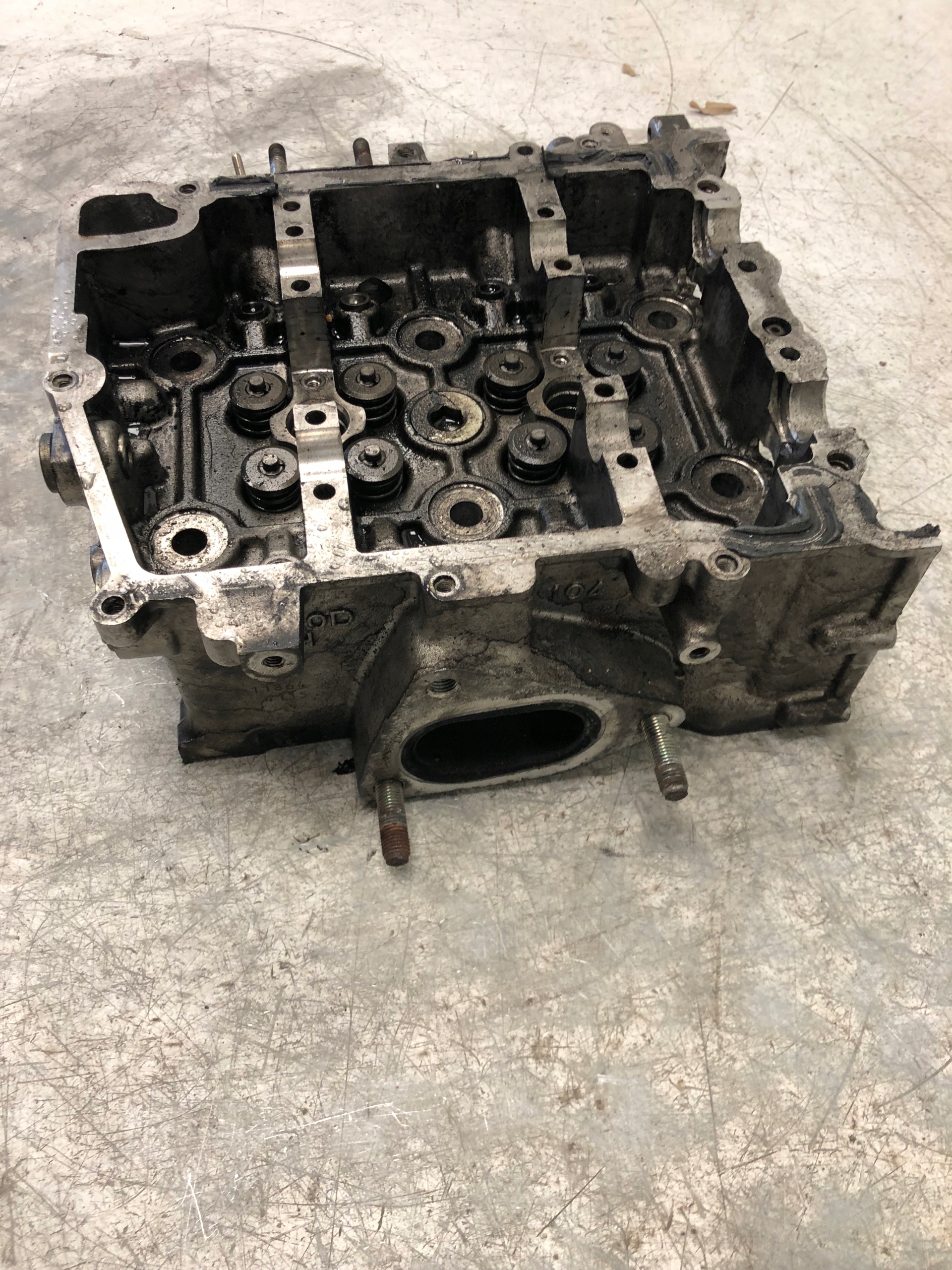 TESTATA SUBARU LEGACY IV 2.0D EE20