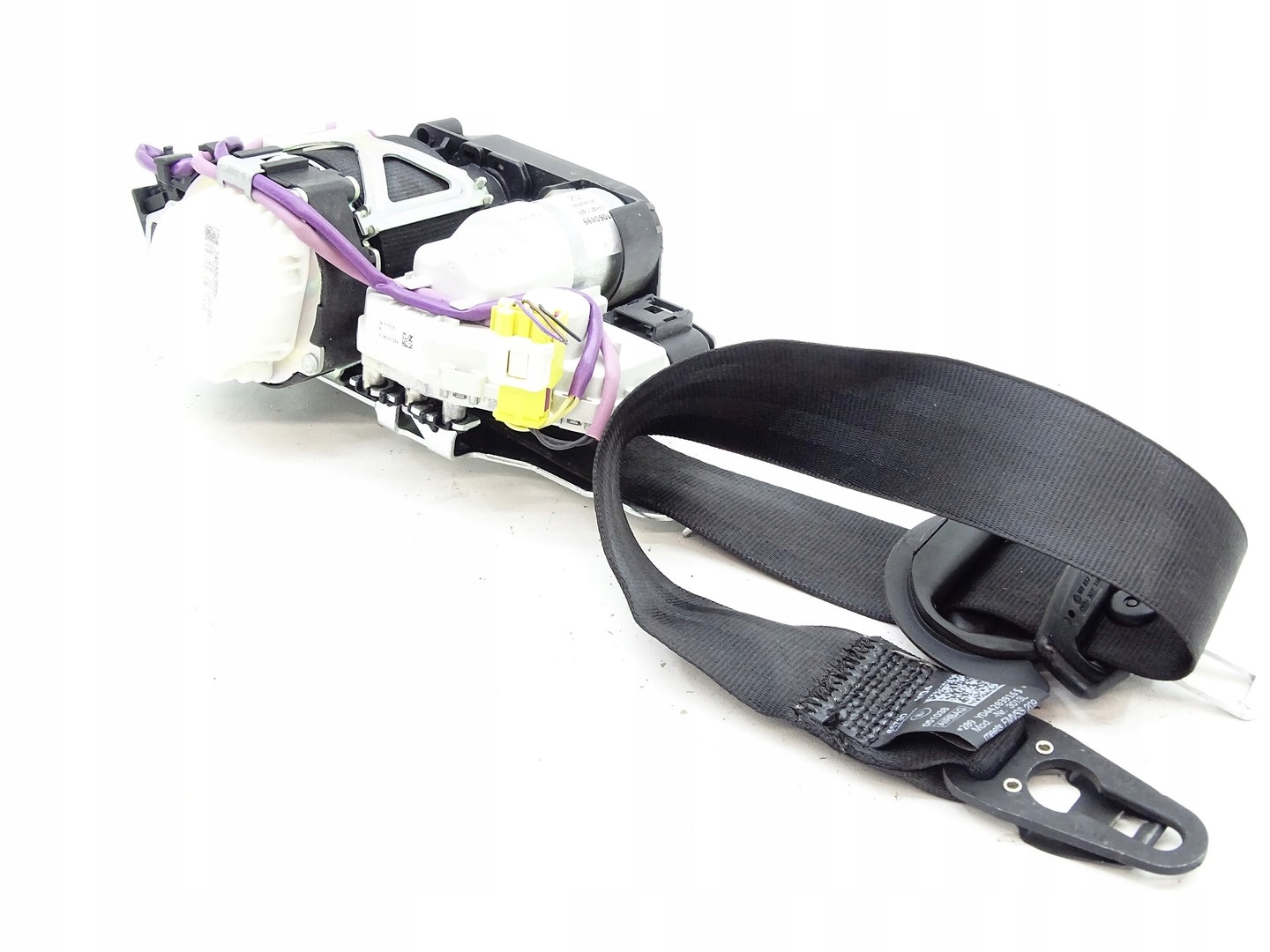 tension belt safety left front front AUDI A8 S8 D4 4H 4H0857705C