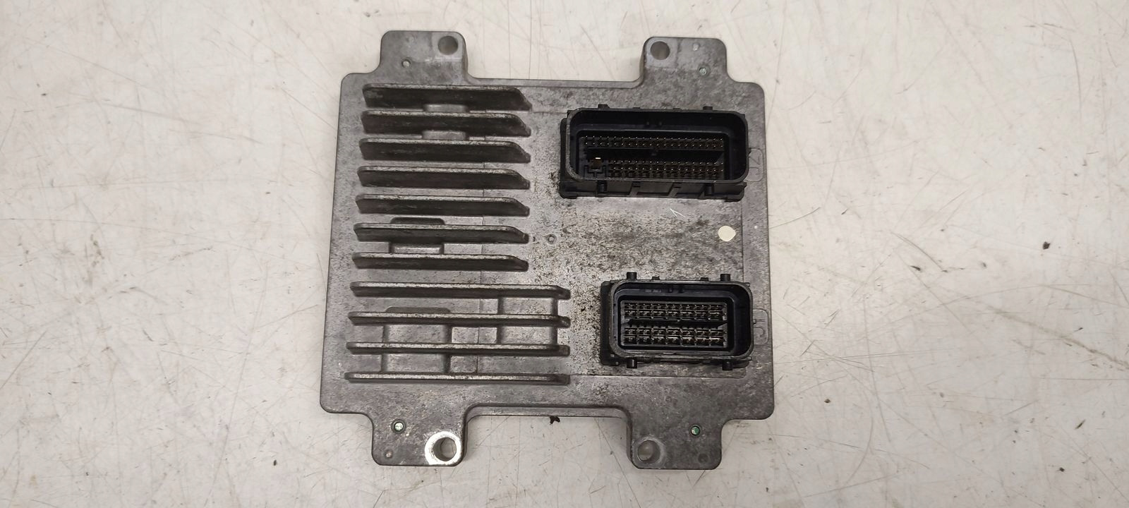 control unit computer of the engine z kodem Opel Astra J LIFT 1,6 HB