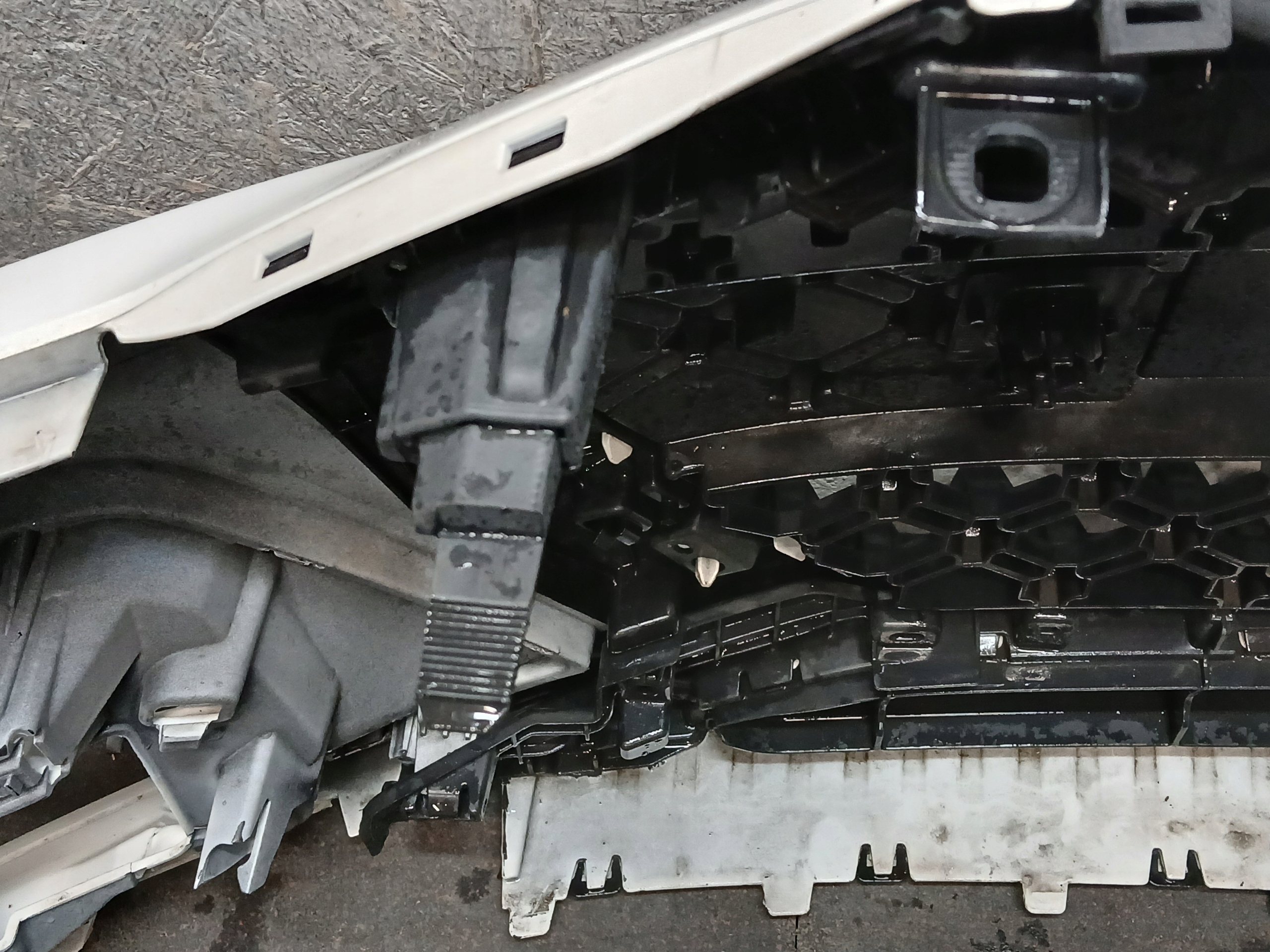 bumper front AUDI A1 82A CITYCARVER
