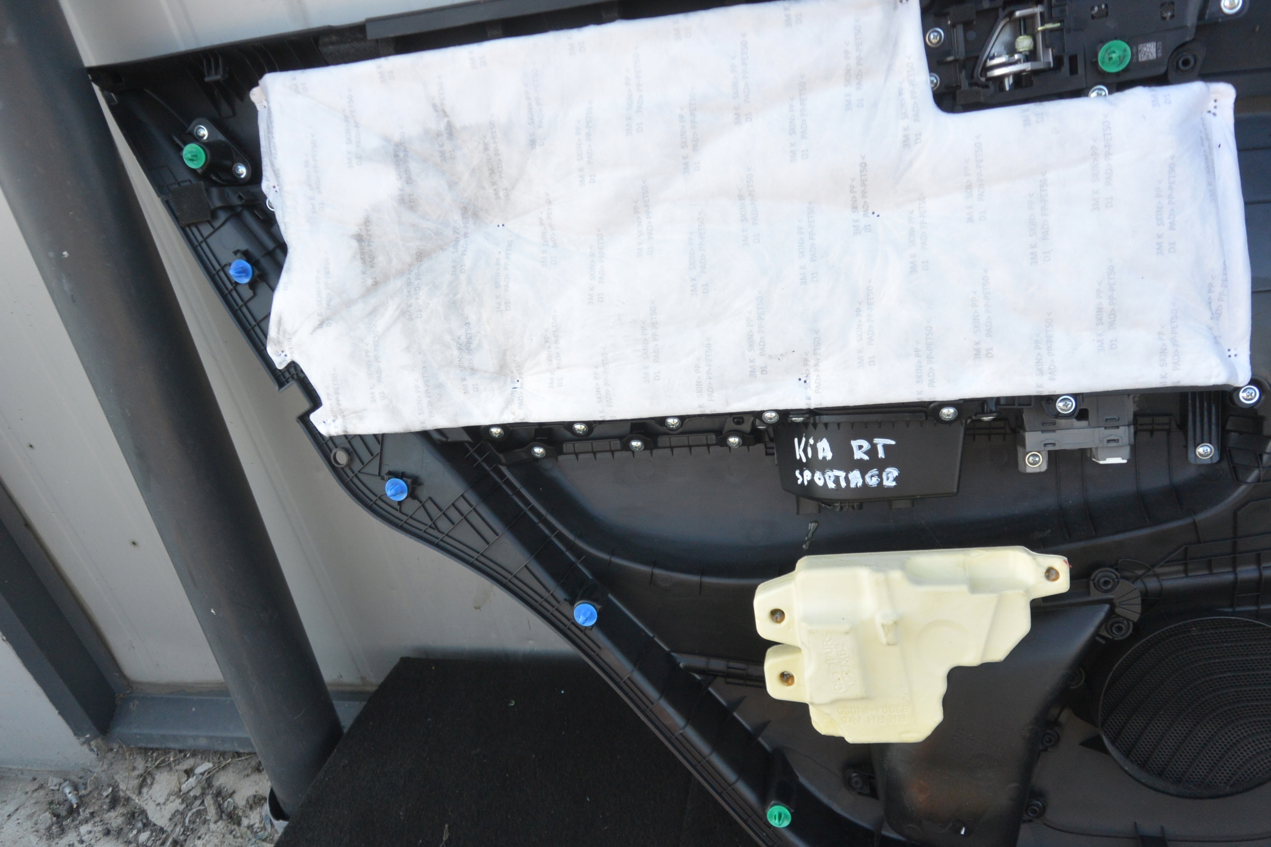 side door right front rear part KIA SPORTAGE