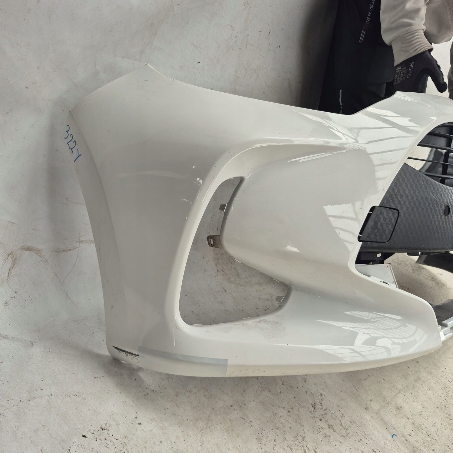 TOYOTA YARIS IV 4 20-> bumper front front