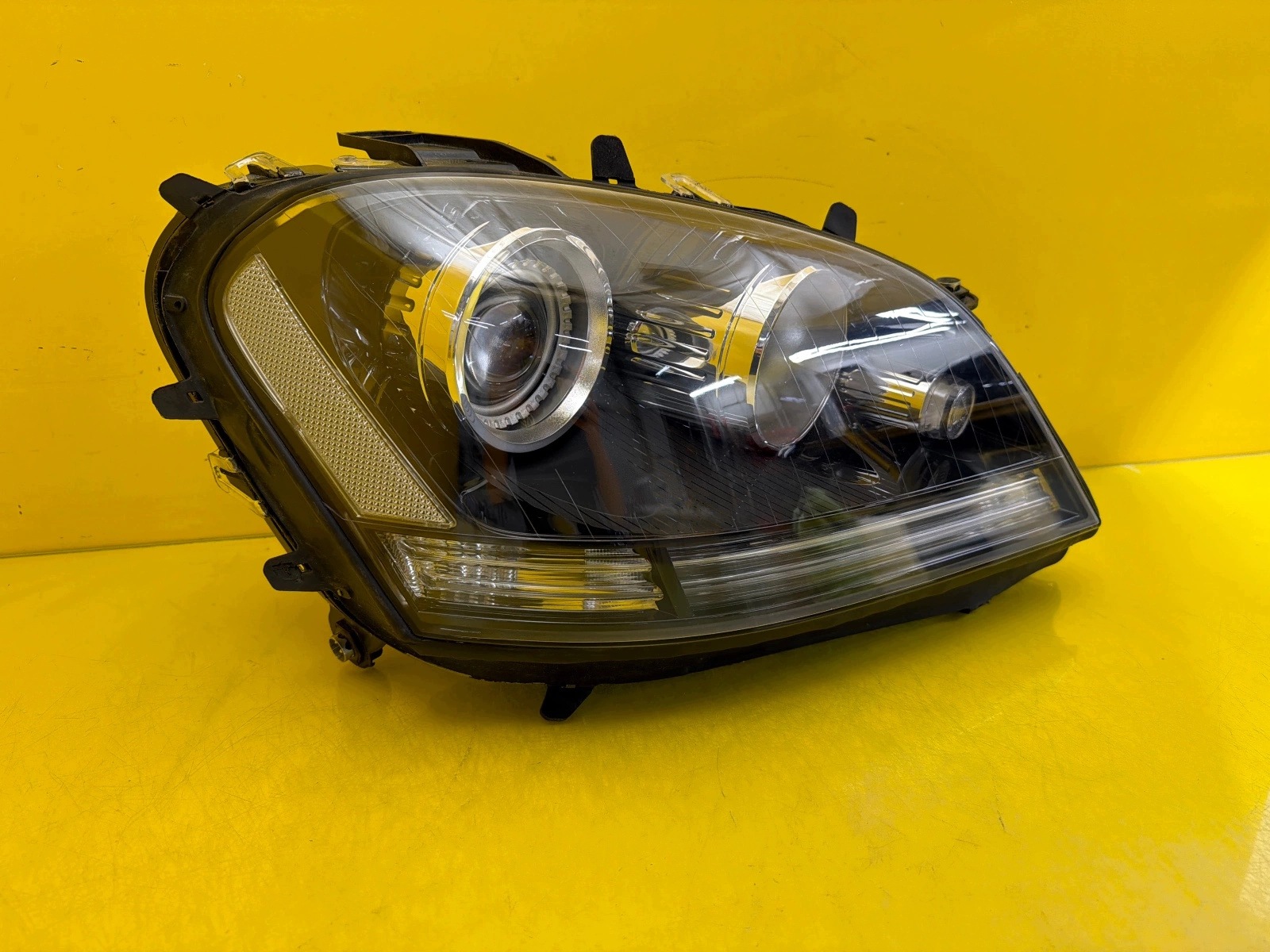 light right Mercedes ML W164 2005-2008 Xenon black A1648206801