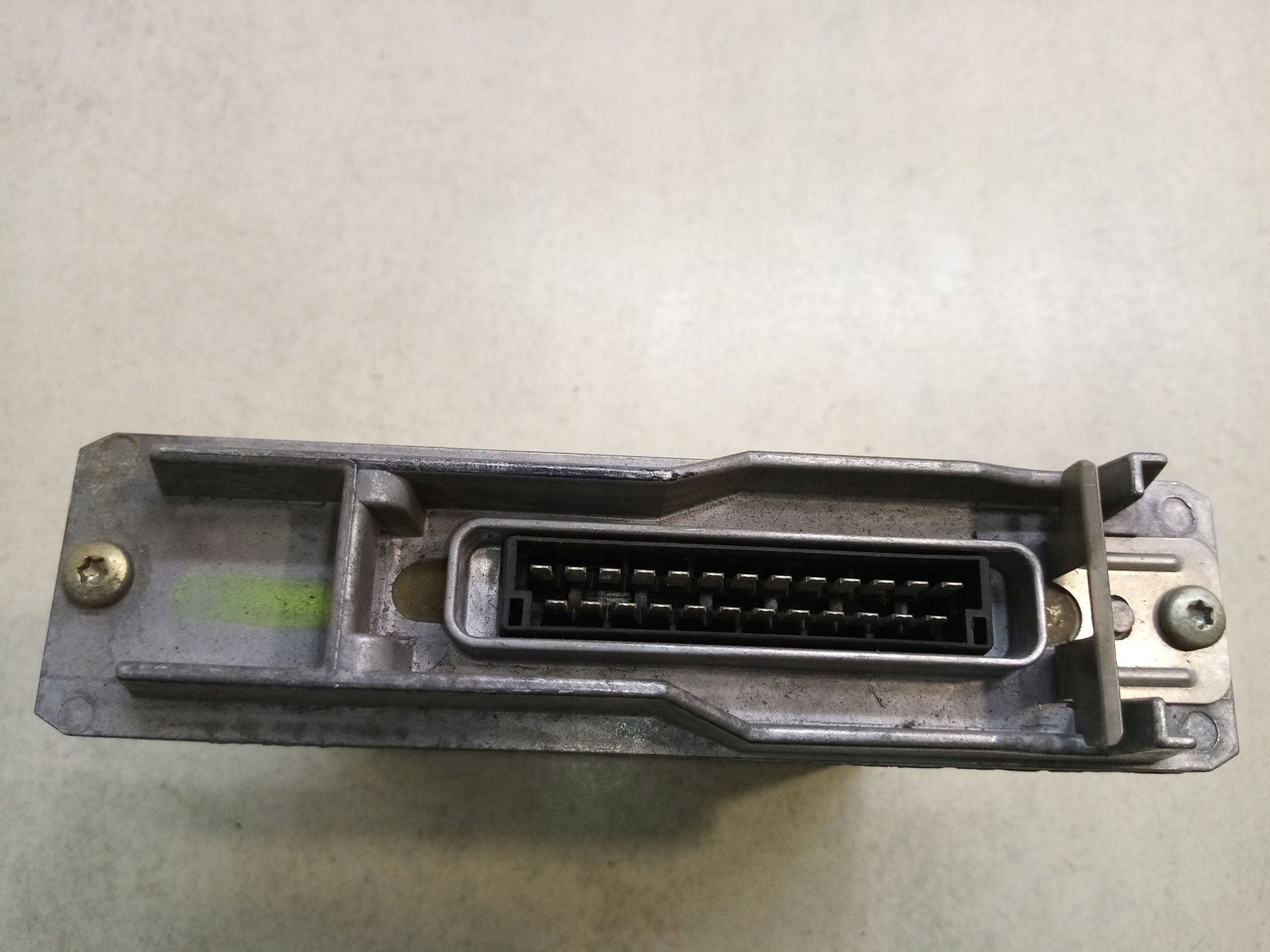 control unit of the engine VOLVO V40 1.9 TD 7700868321
