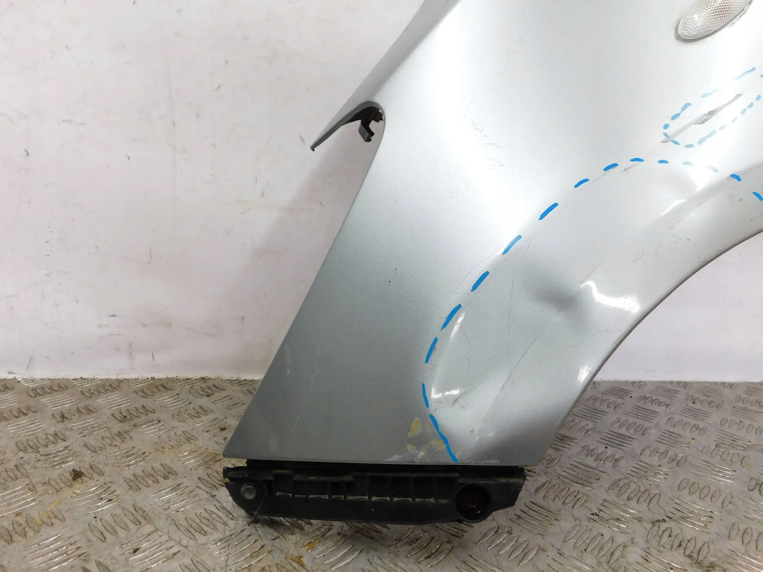 fender front front left TOYOTA YARIS II 2