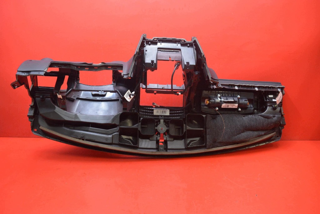 dashboard instrument panel console cockpit airbag EU MERCEDES C-class W204 07-11
