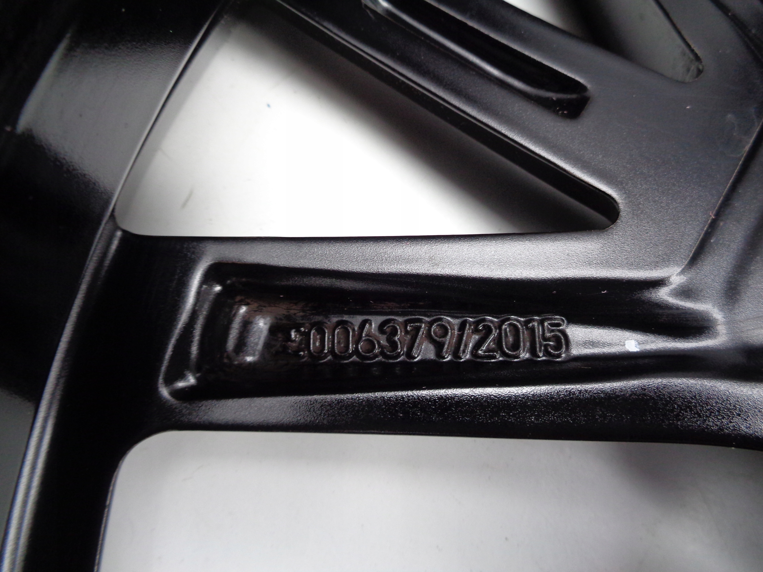 disk hliníkový BMW 9JX19 ET44 5X112 NR 669