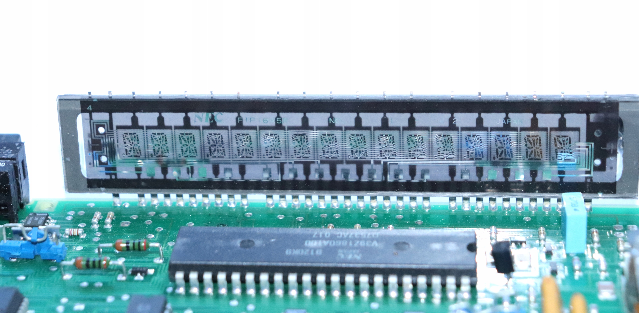 Panel wyświetlacz alfanumeryczny NEC FIP16A5R 16 cyfr SMD nie