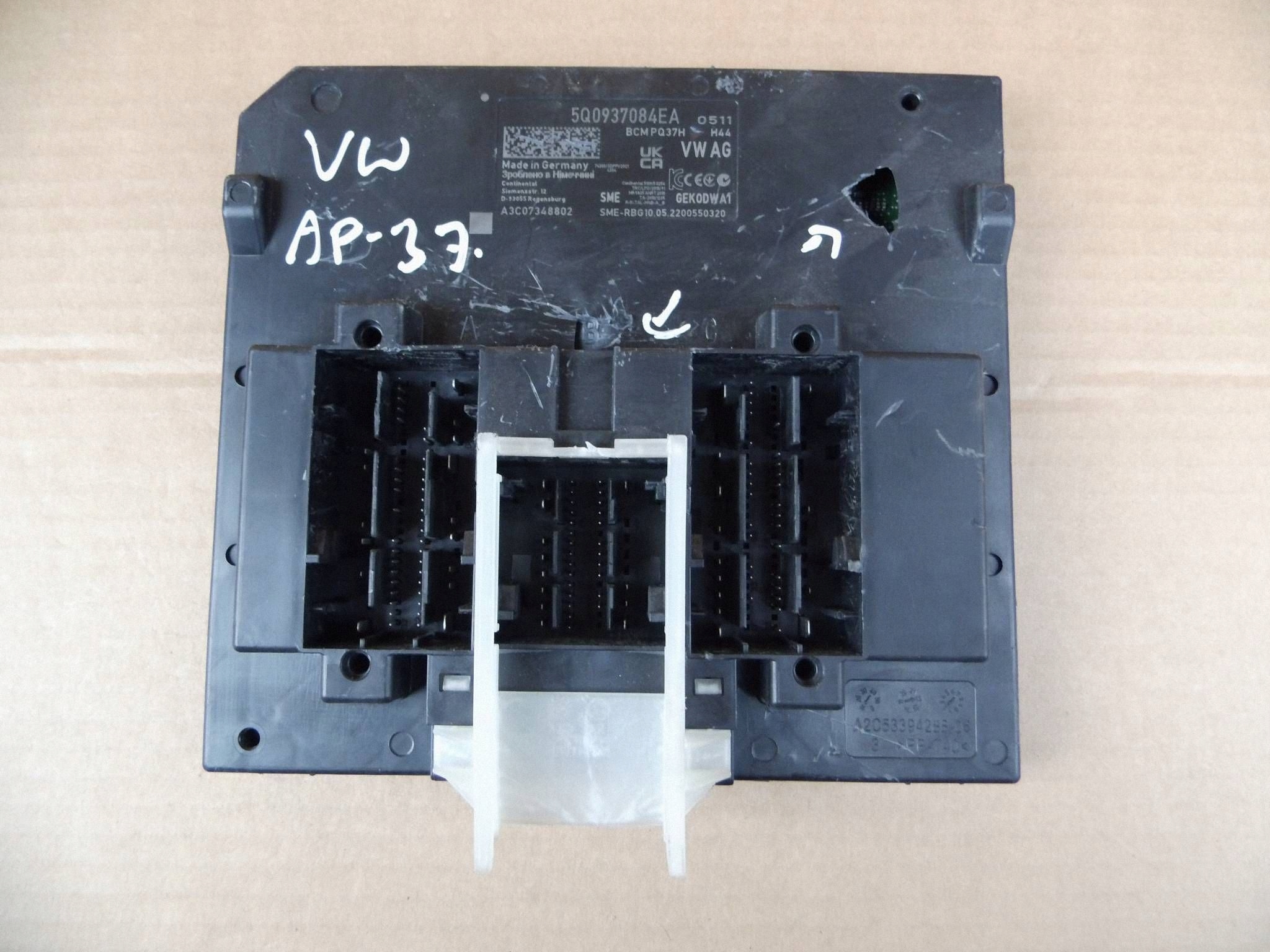 Volkswagen Skoda Seat module computer control unit komfortu 5Q0937084EA