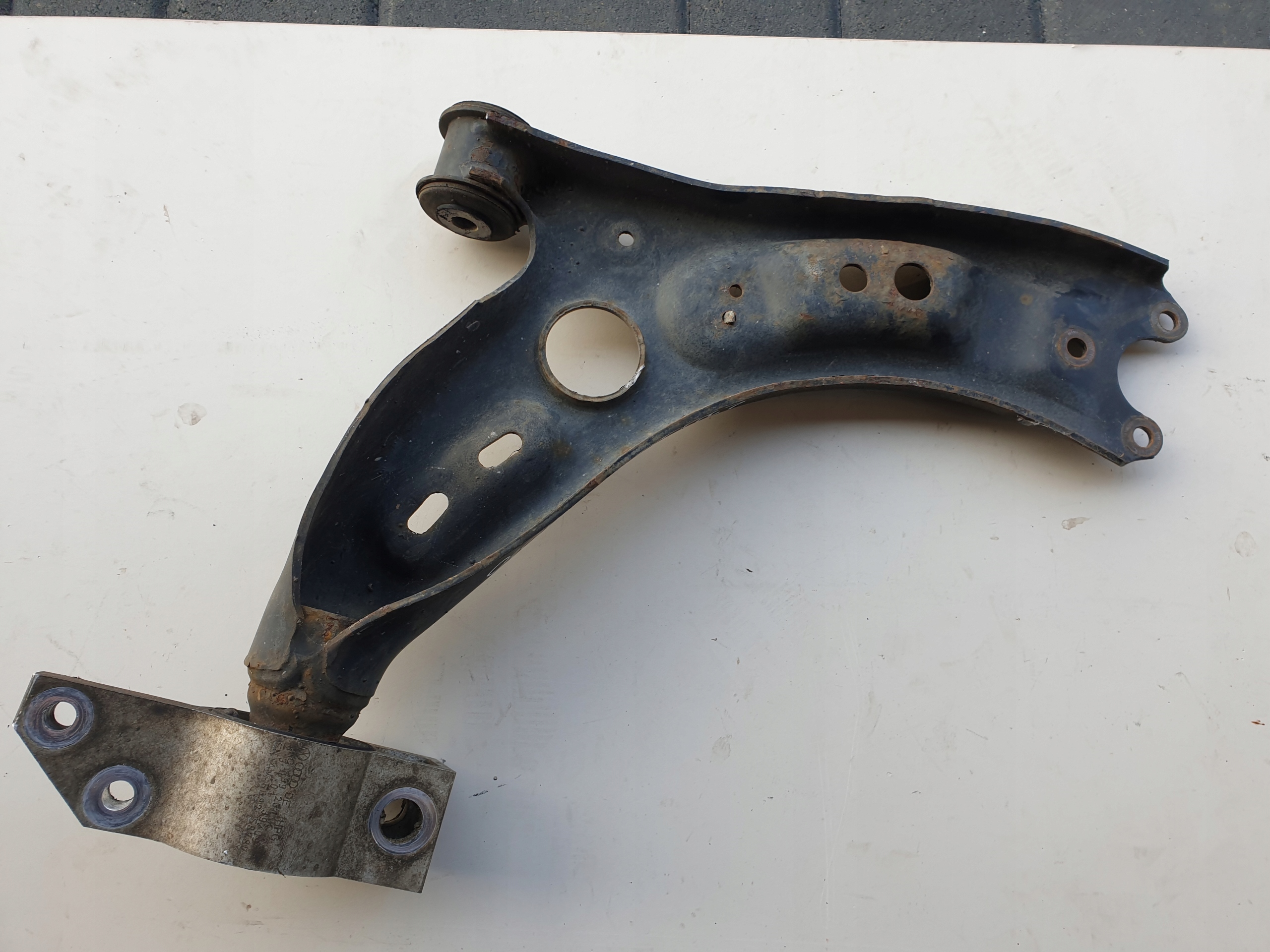 arm front VW SEAT AUDI left 1K0407165C