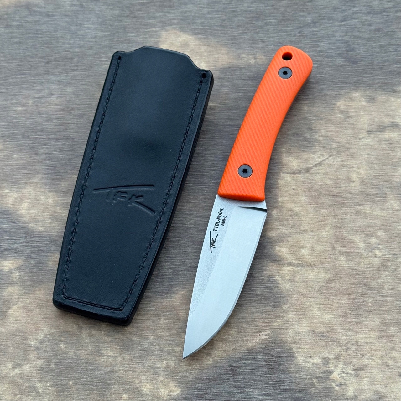 Nůž EDC|outdoor Tfk Knives T10L-Point AEB-L|Orange G10|Kožená Pouzdro