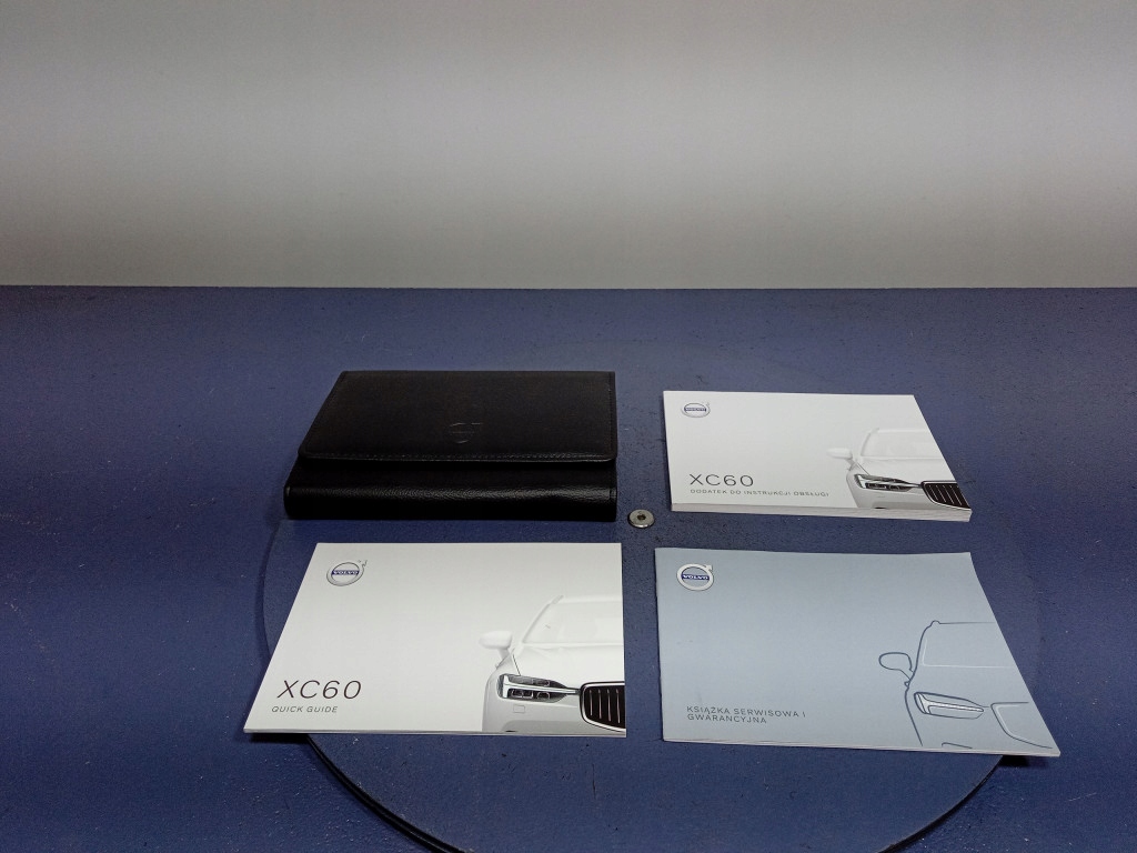 VOLVO XC60 II KSIĄŻKA INSTRUKCJA ETUI Tematyka Samochody osobowe