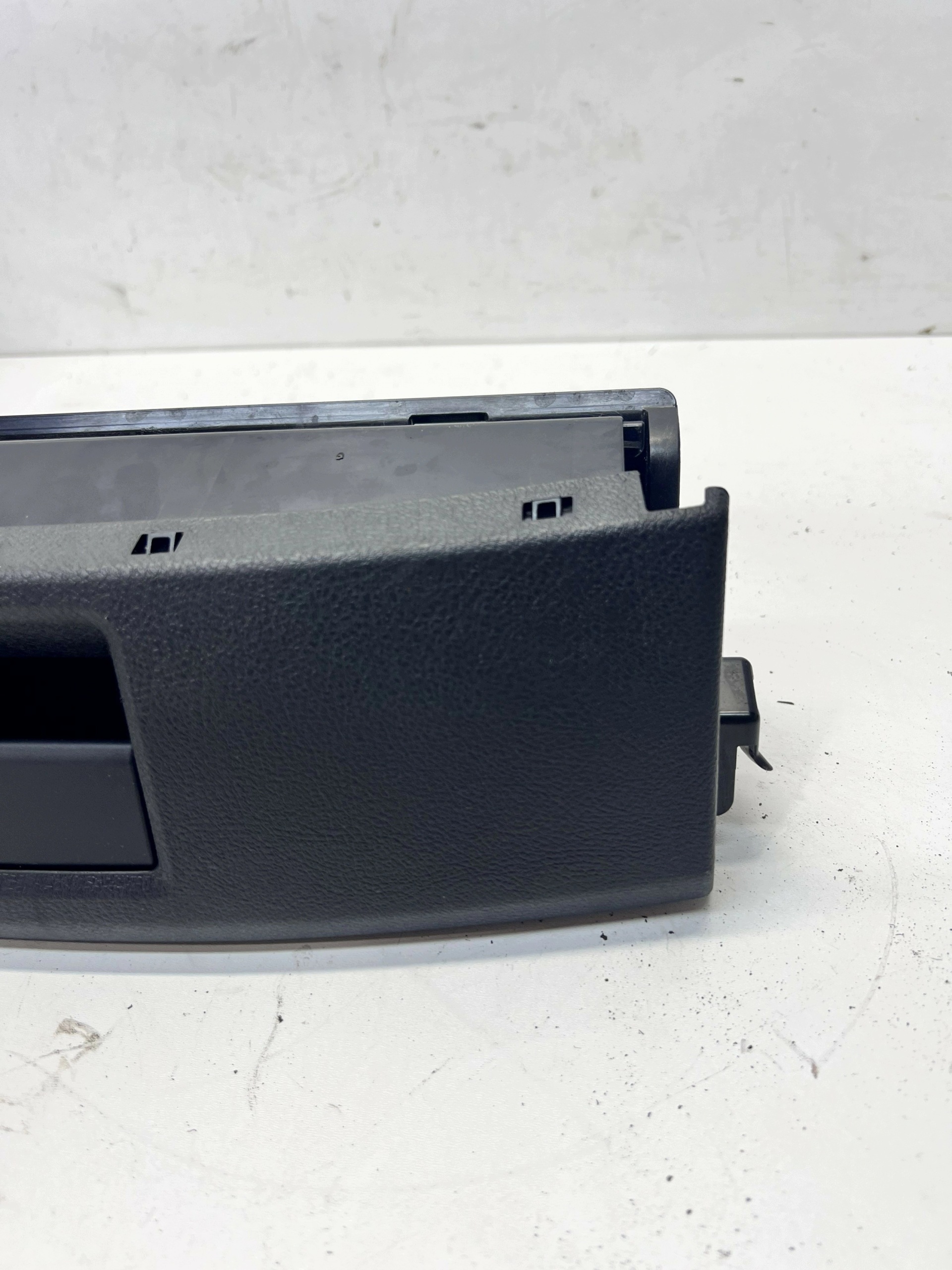passenger compartment seat left front AUDI A4 B8 A6 C7 8K0882601C