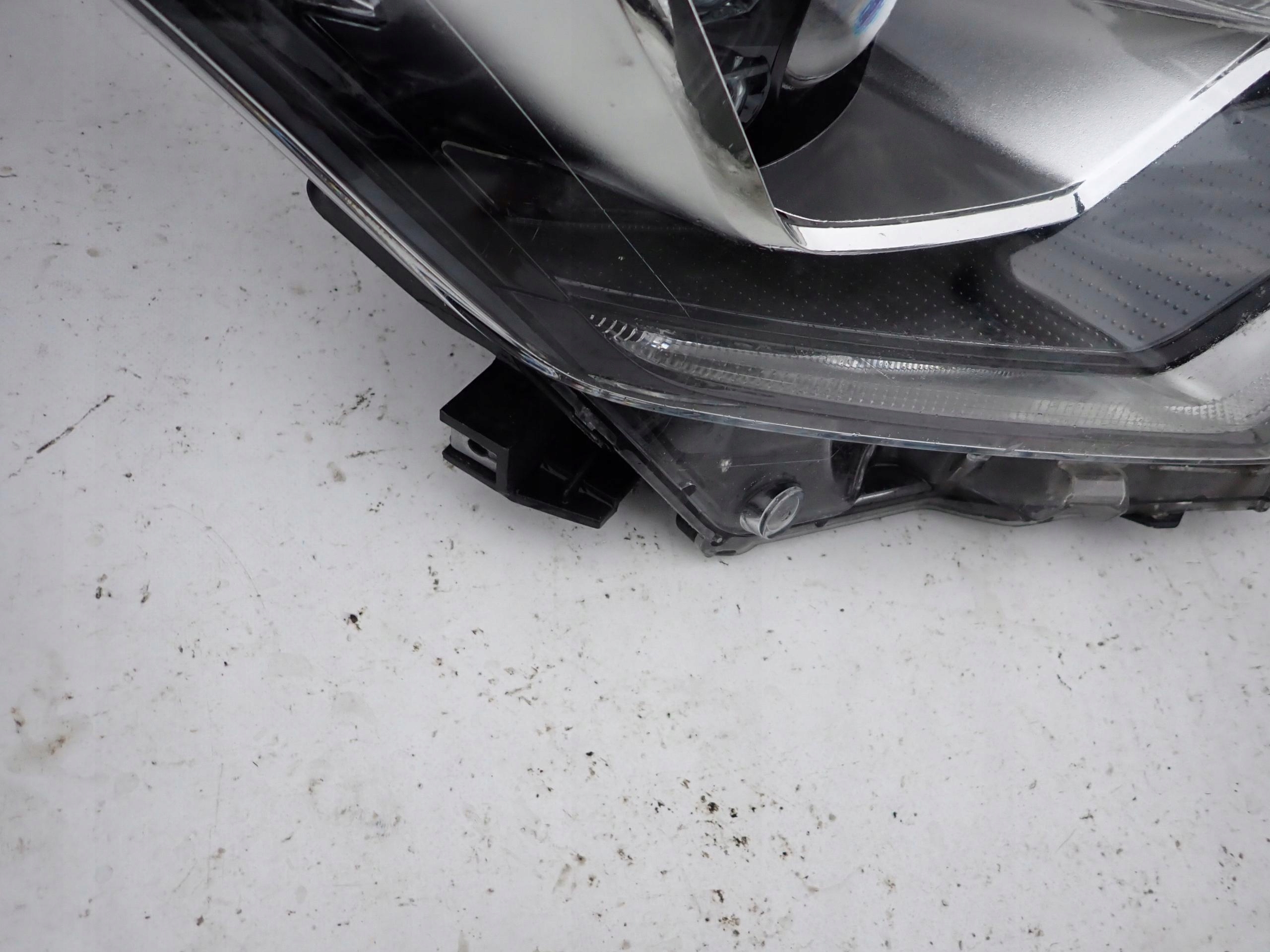 TOYOTA C-HR 16- FULL LED light right front