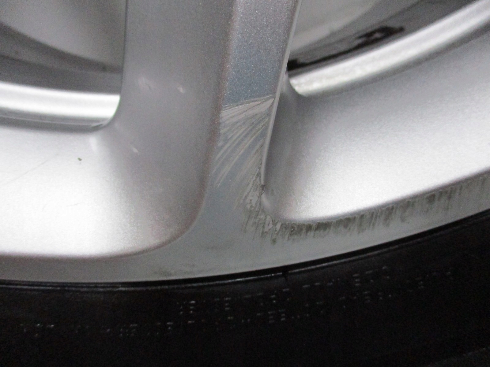 wheels discs tyres JEEP RENEGADE R17 M+S 4MM