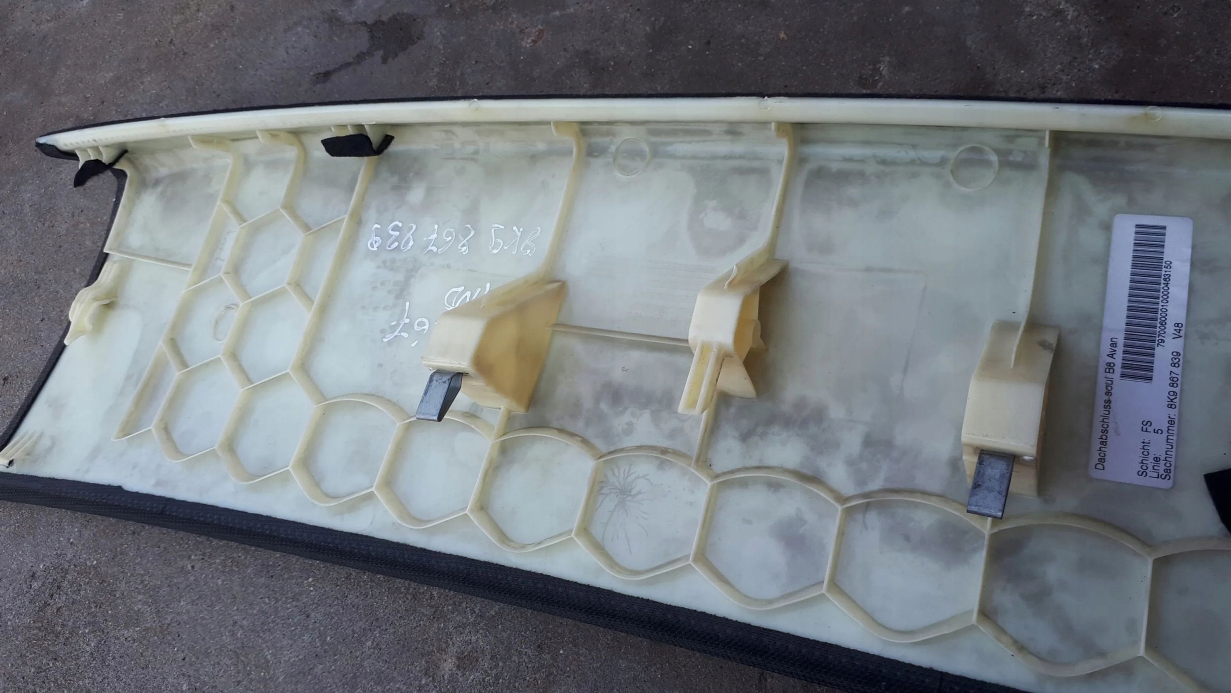 AUDI A4 B8 cover side upholstery 8K9867839