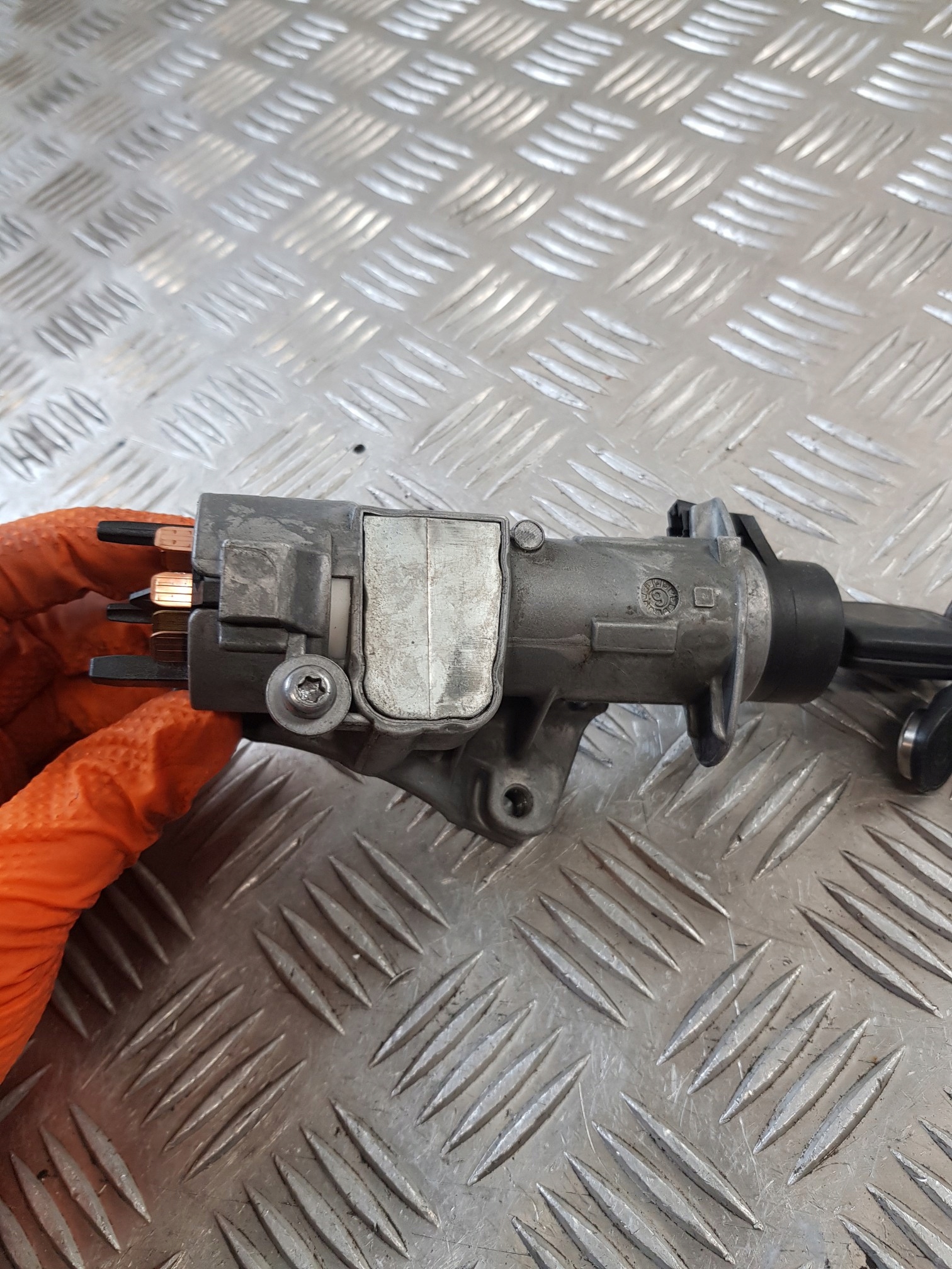 ignition + KLUCZYKI 4B0905851C SKODA FABIA II