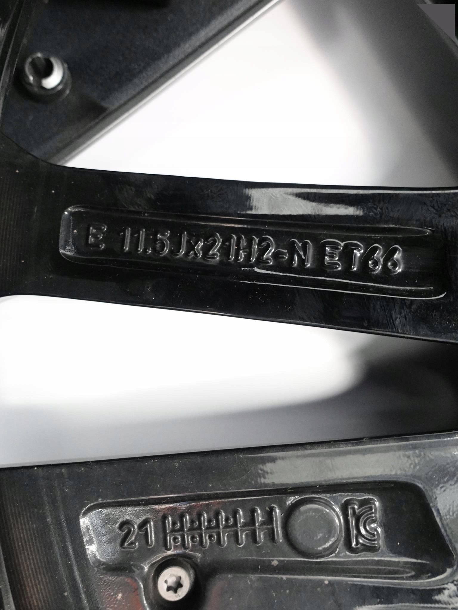 AUDI E-TRON GT RS 4J3 20- disk 11,5X21 ET66 5X112