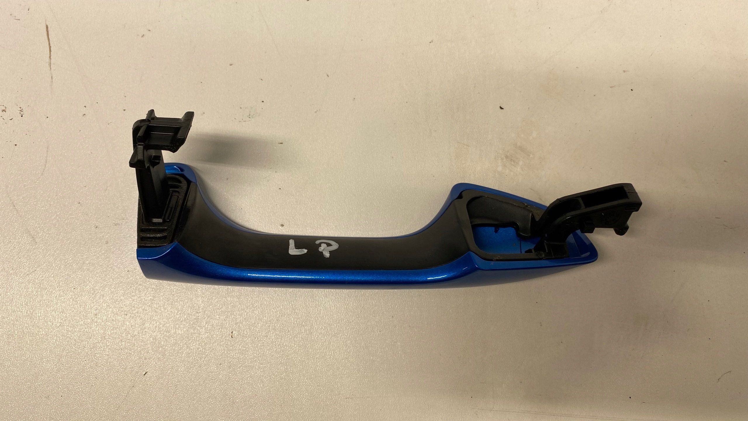 KIA STONIC handle door left front left front SPB 17-24