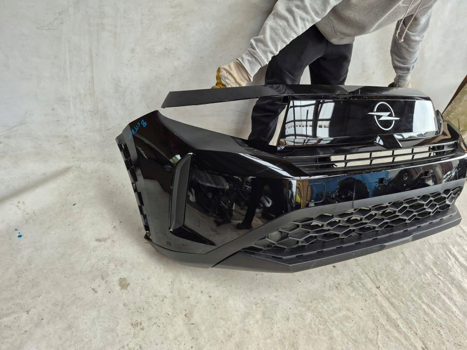 OPEL FRONTERA C 24- bumper front front without DZIUR 9854995780