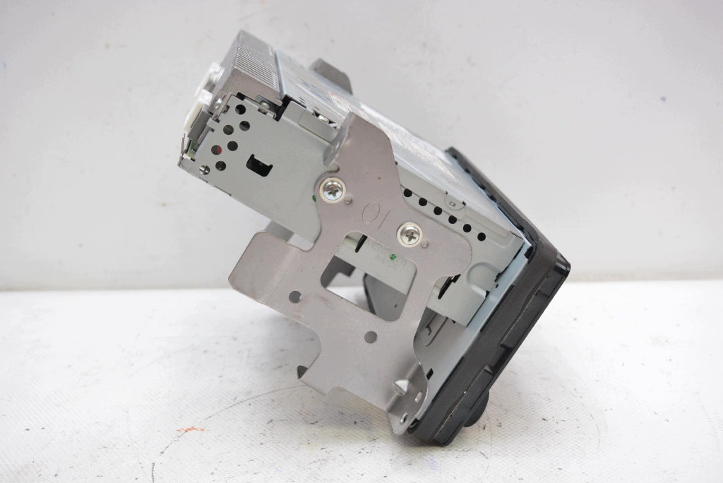 RADIO radio CD MEDIA 8701A562 MITSUBISHI ASX 1 und LIFT 12-16