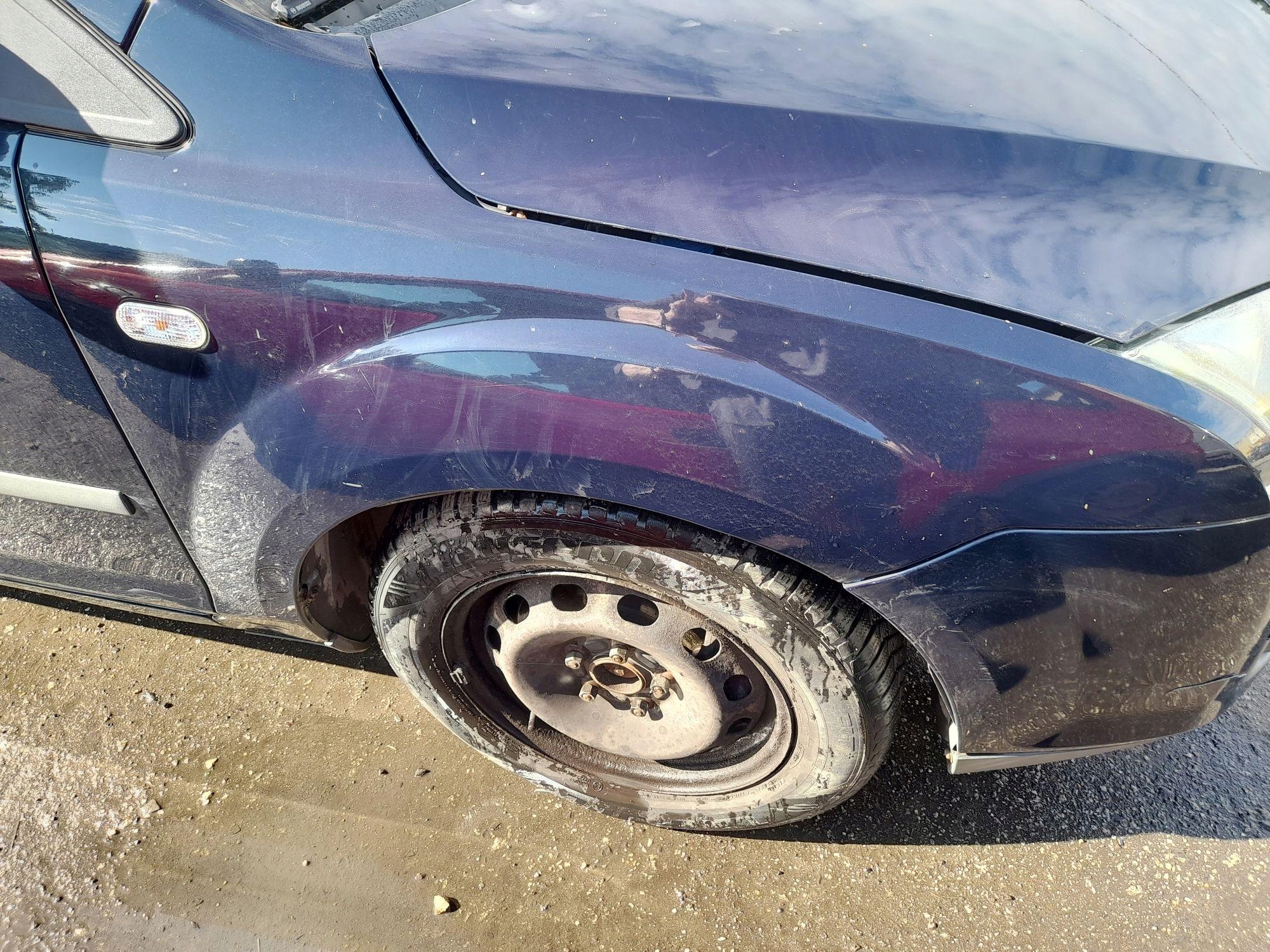 BŁOTNIK PRAWY FORD FOCUS MK 2 V3 granat _06