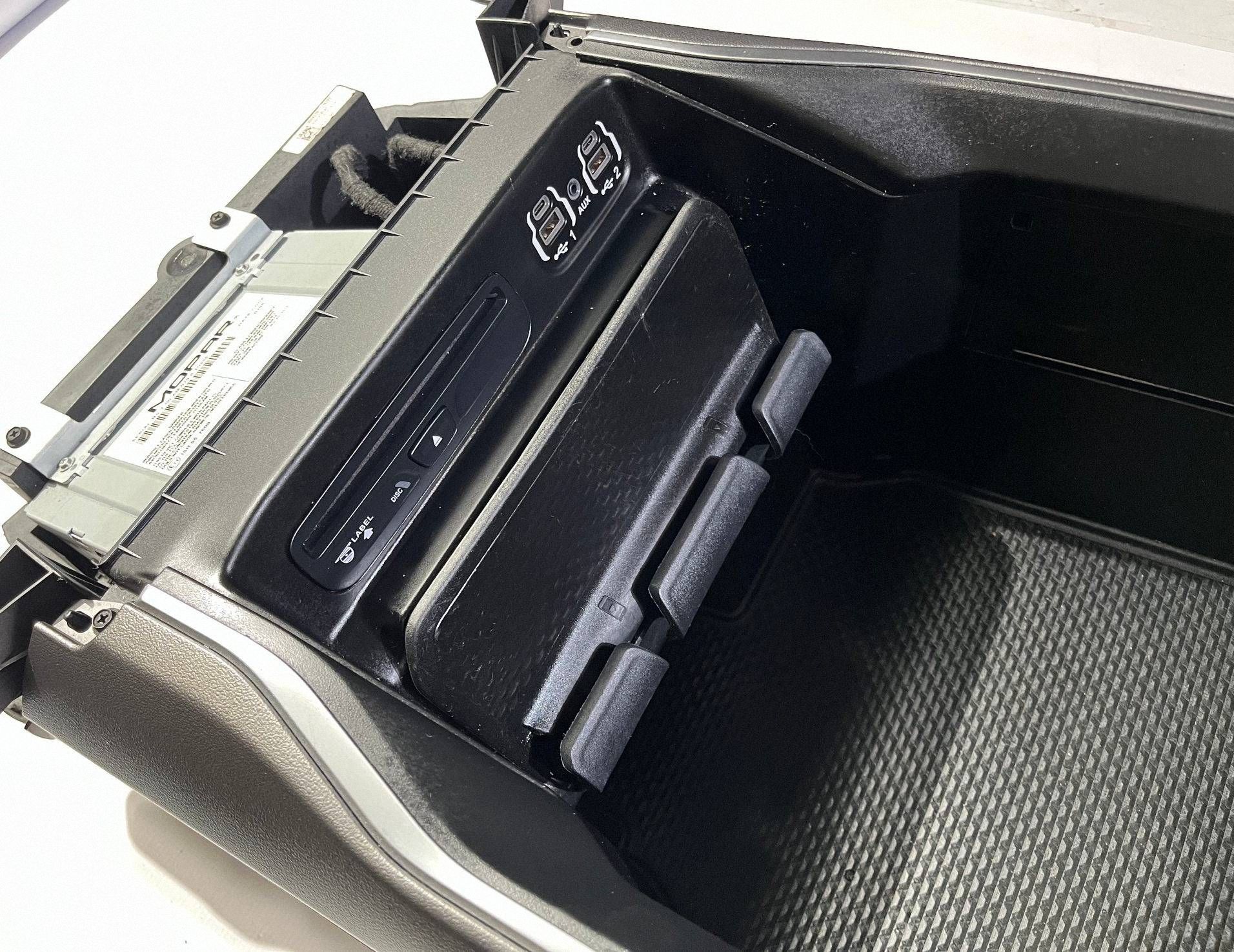 console central tunel central armrest Dodge RAM 1500 2019
